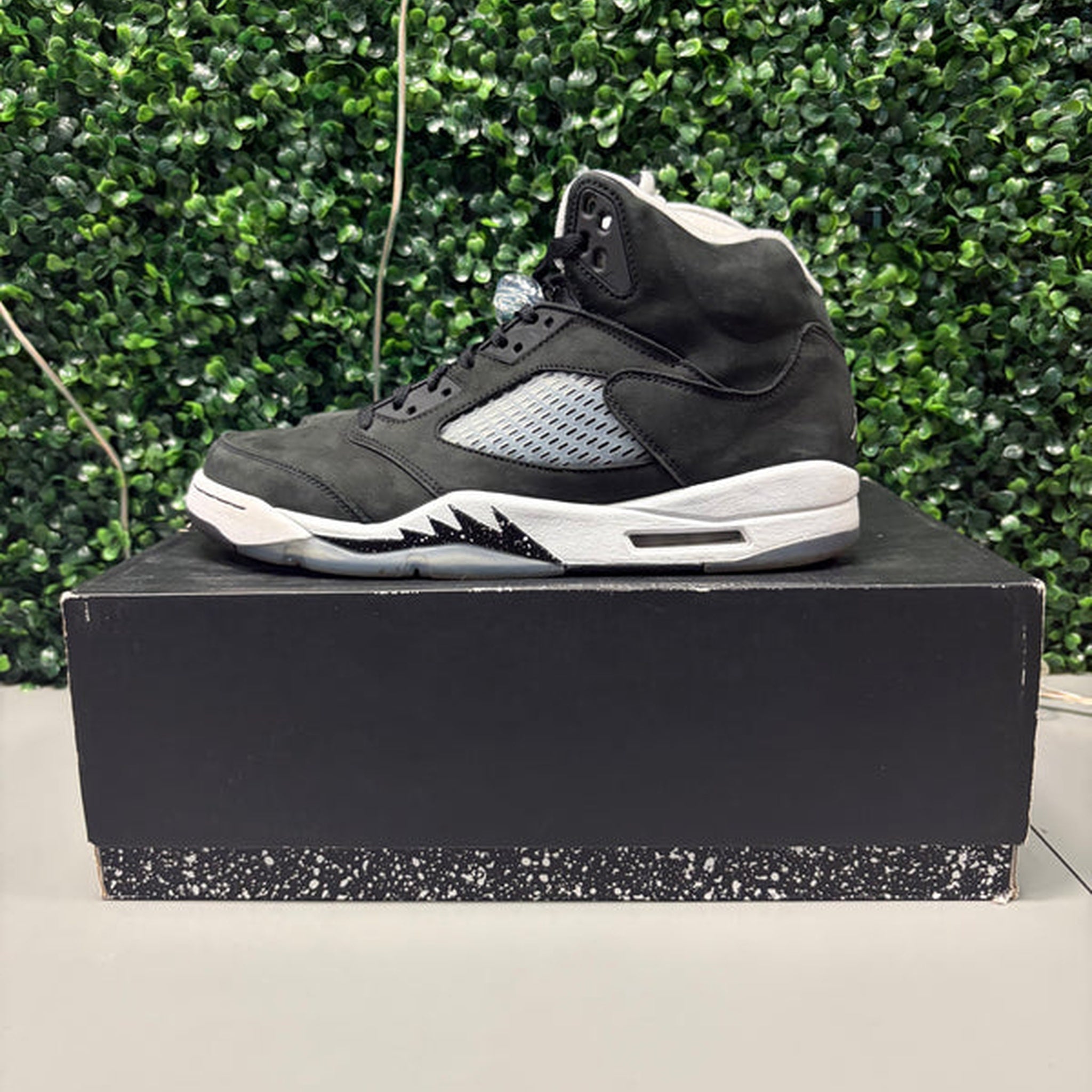 Jordan 5 Retro "Moonlight (2021)" Size 10.5 Preowned