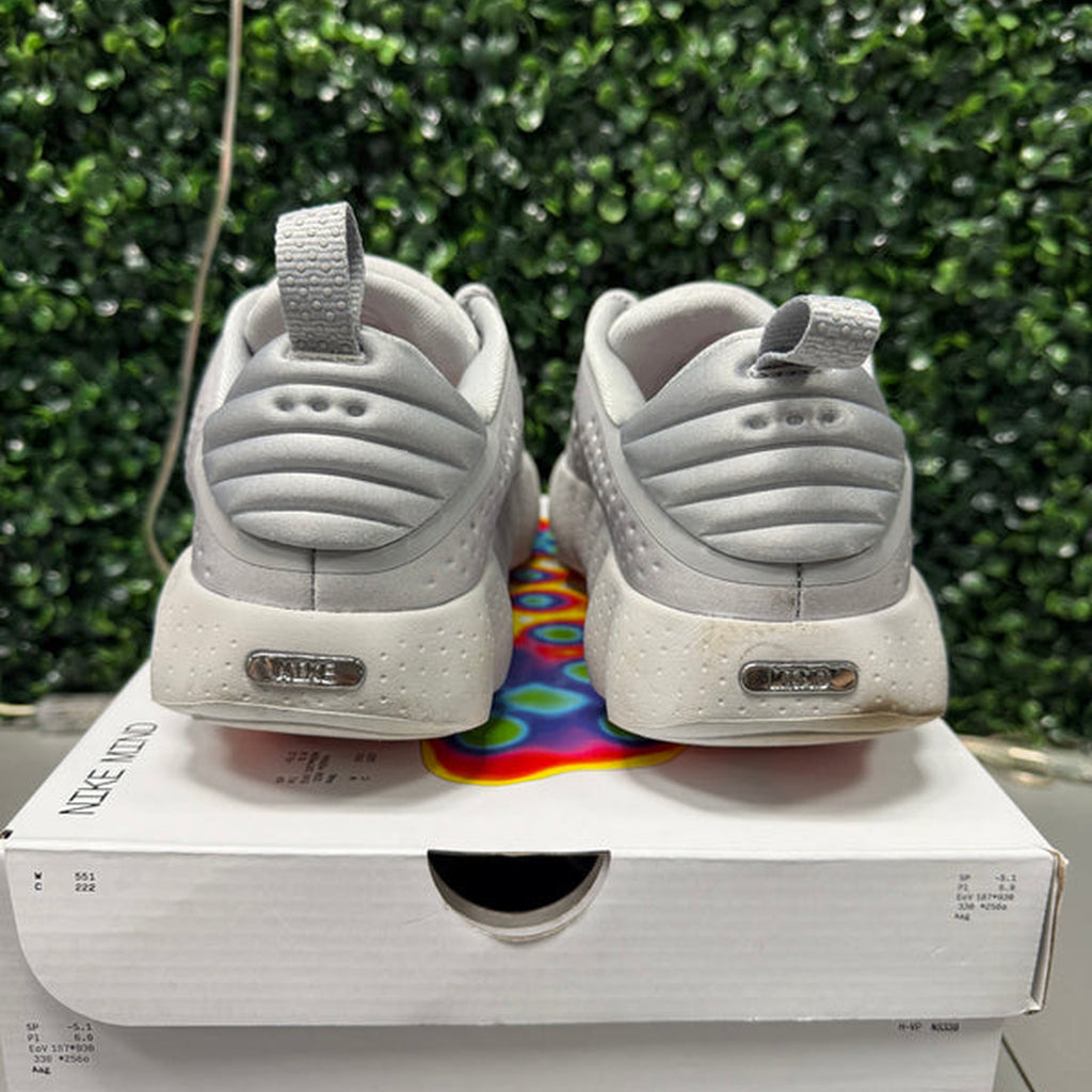 Nike Mind 002 "Light Smoke Grey" Size 10 Preowned