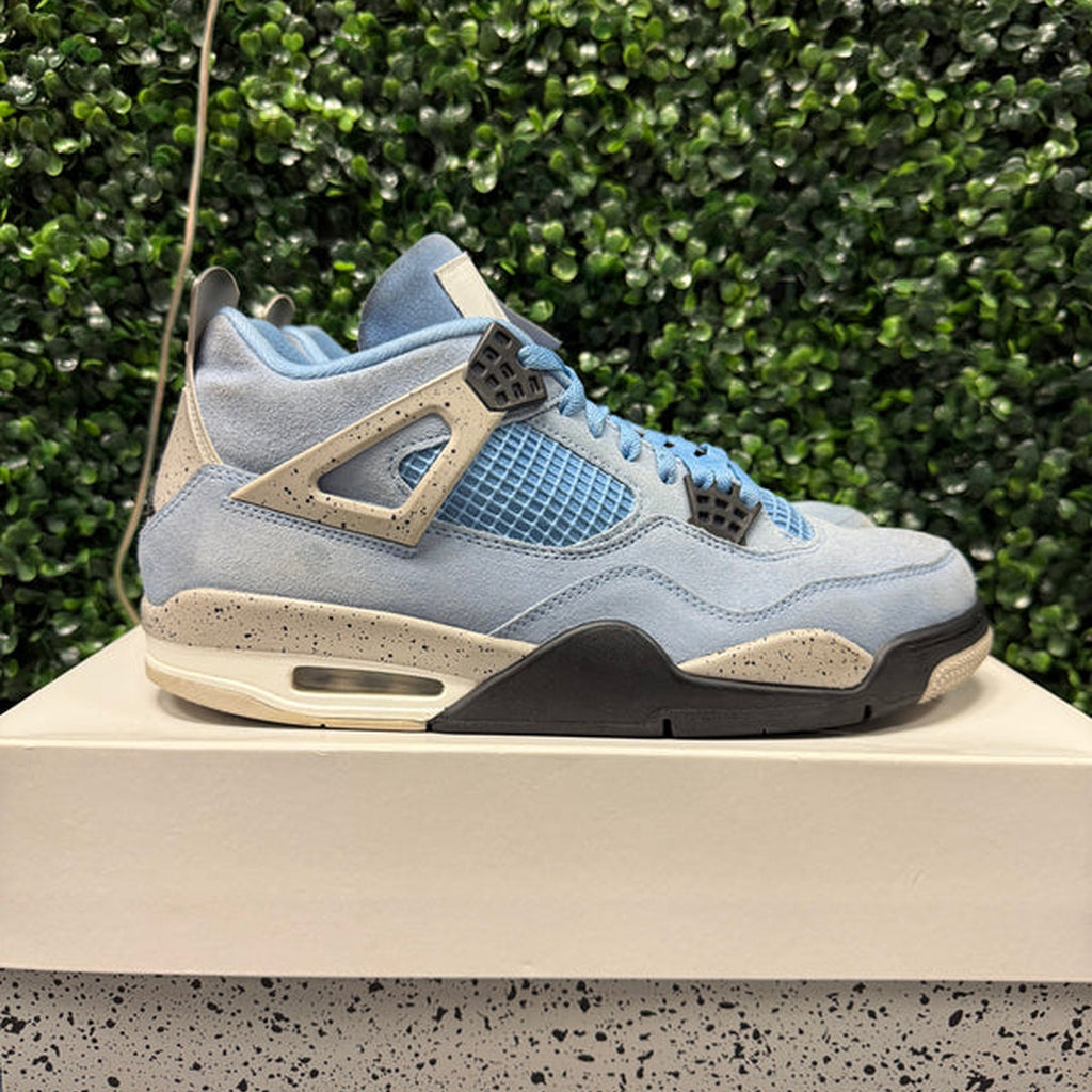 Jordan 4 "University Blue" Size 11 Preowned