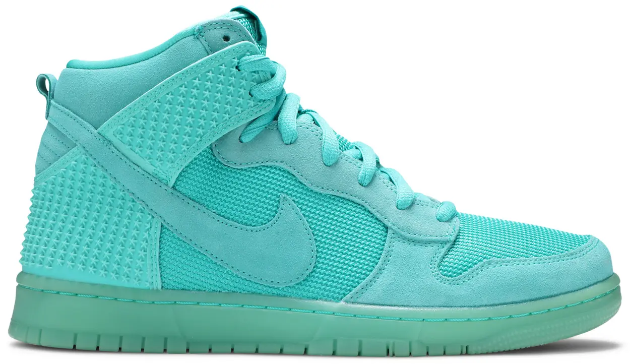 Nike Dunk CMFT Premium Light Retro