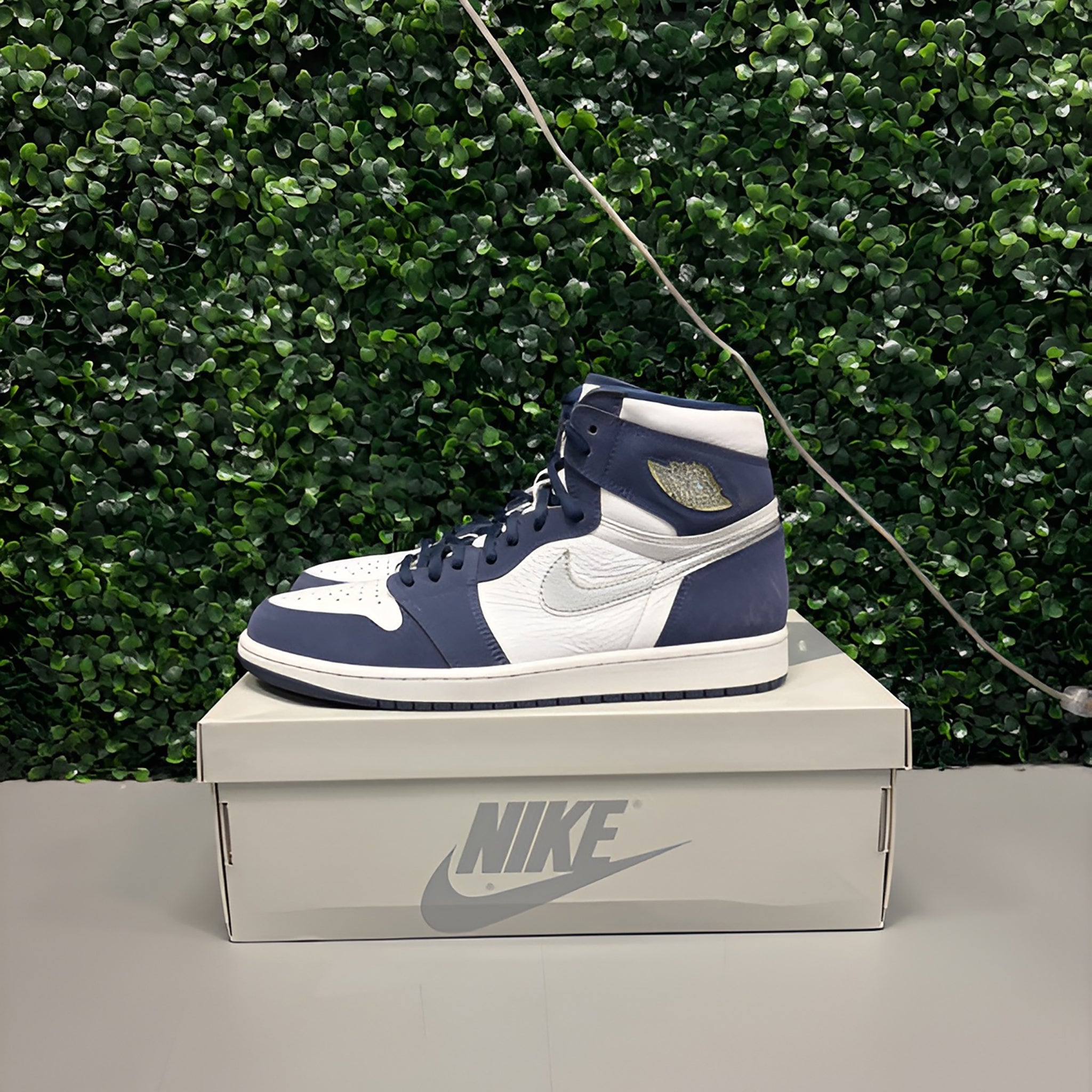 Jordan 1 High "Midnight Navy" Size 10.5 Preowned - Hype World