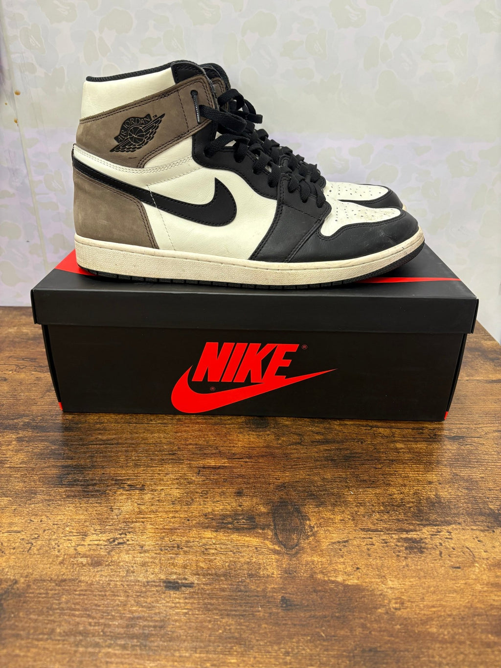 Jordan 1 High “Mocha” Size 13 Preowned - Hype World