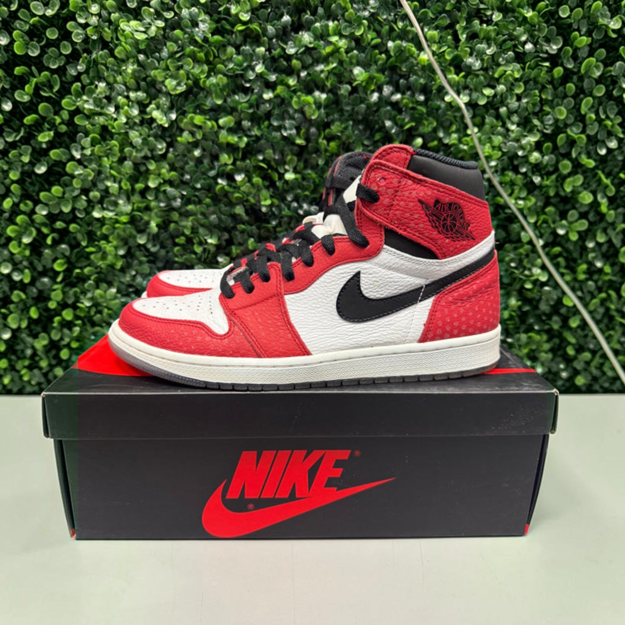 Jordan 1 High "Spider Man" Size 10.5 Preowned - Hype World