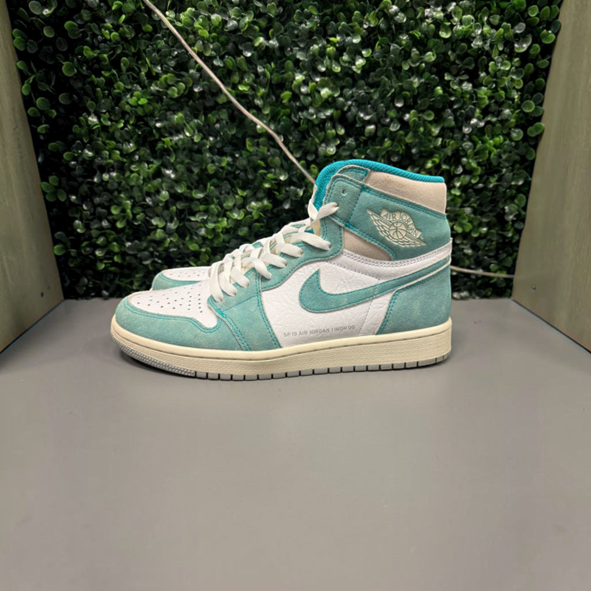 Jordan 1 High "Turbo Green" Size 9 Preowned - Hype World