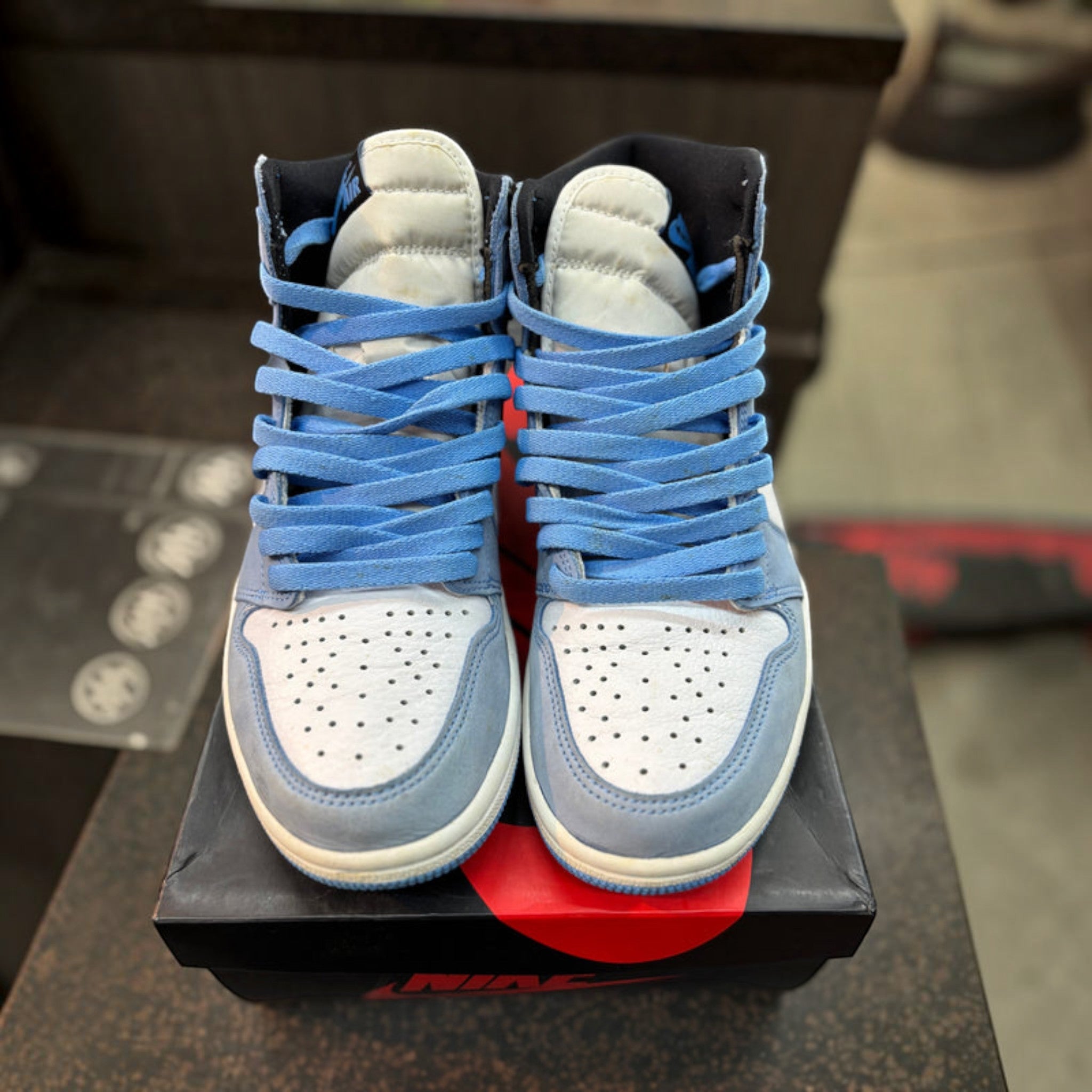 Jordan 1 High "University Blue" Size 8 Pre Owned - Hype World