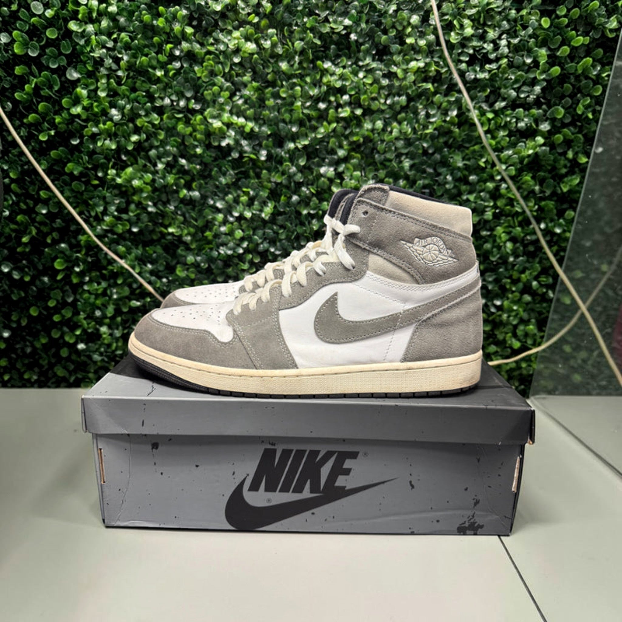 Jordan 1 High "Washed Black Size 13 Preowned - Hype World