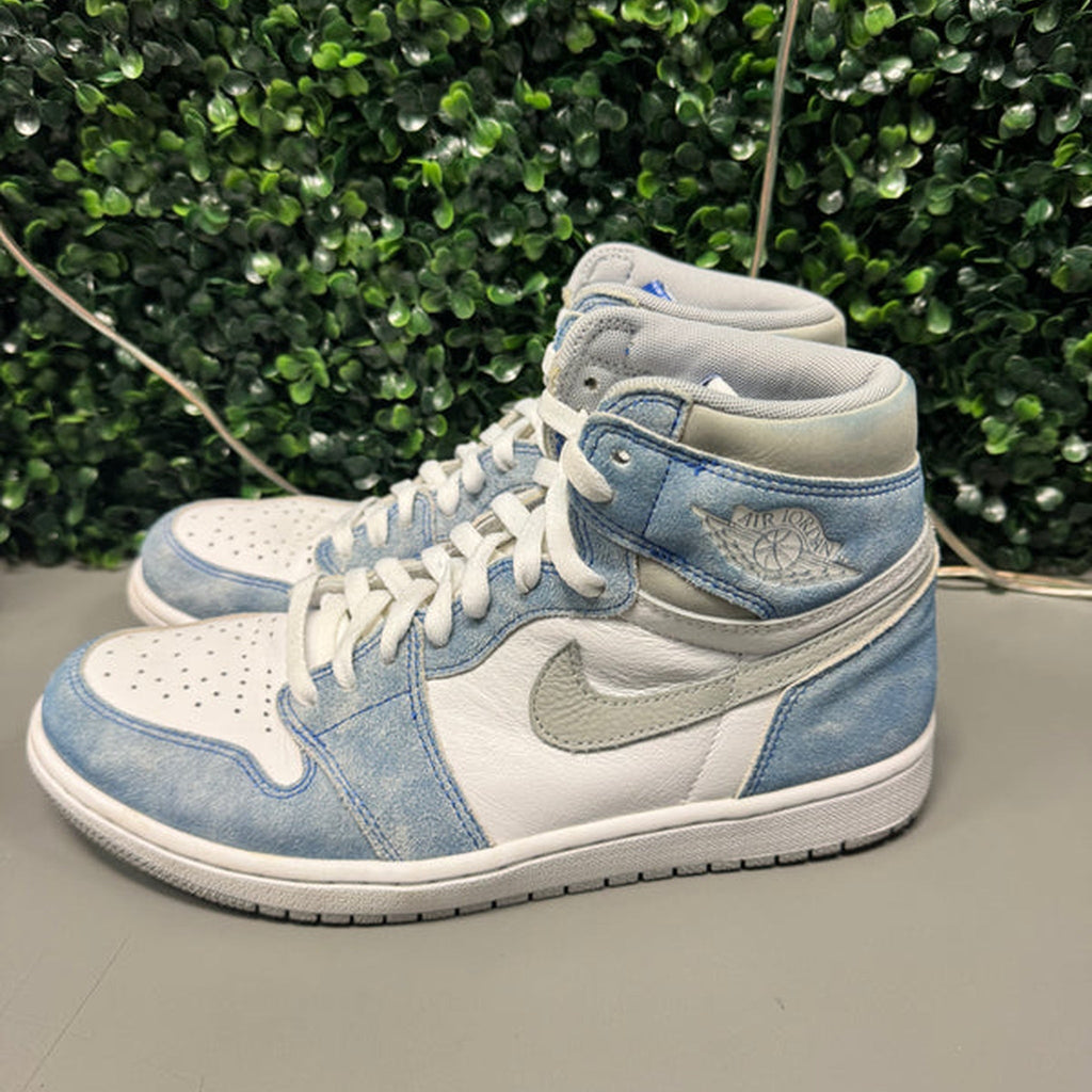 Jordan 1 " Hyper Royal" Size 10 Preowned - Hype World