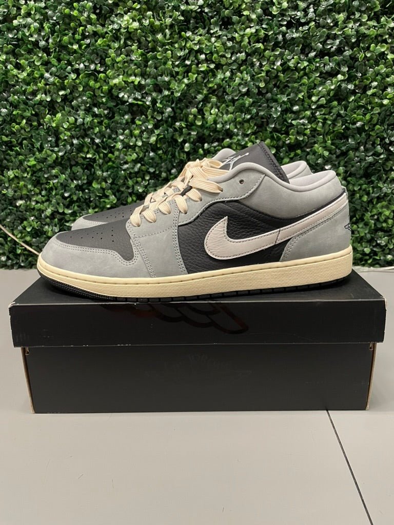 Jordan 1 Low "Light Smoke Grey Off Noir" Size 13 Preowned - Hype World