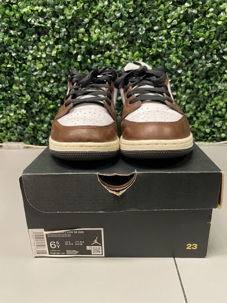 Jordan 1 Low "Mocha Blue Grey" (GS) Size 6.5Y Preowned - Hype World
