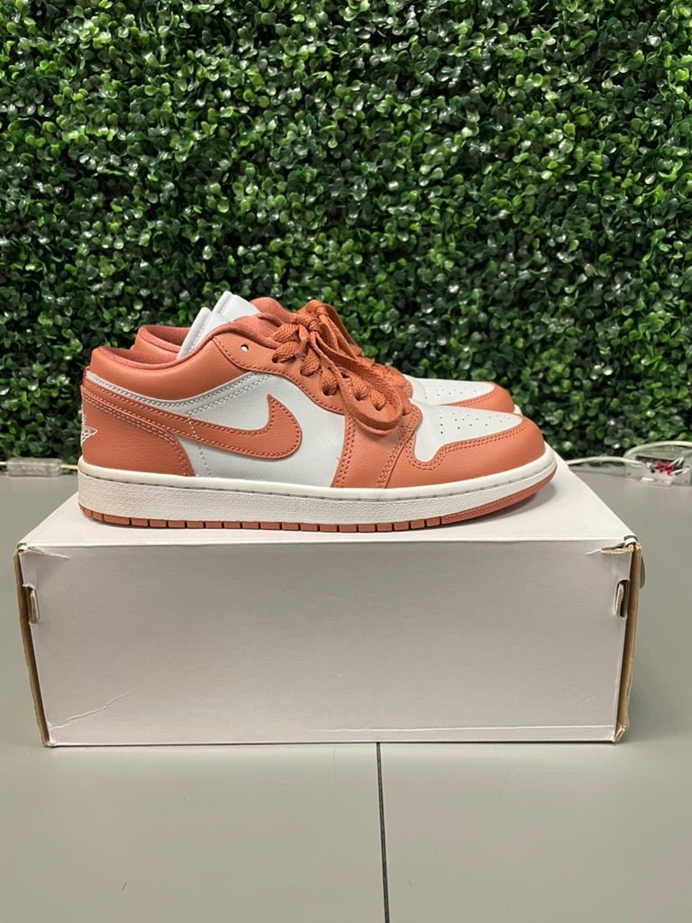 Jordan 1 Low "Sky J Orange" Size 8W - Hype World