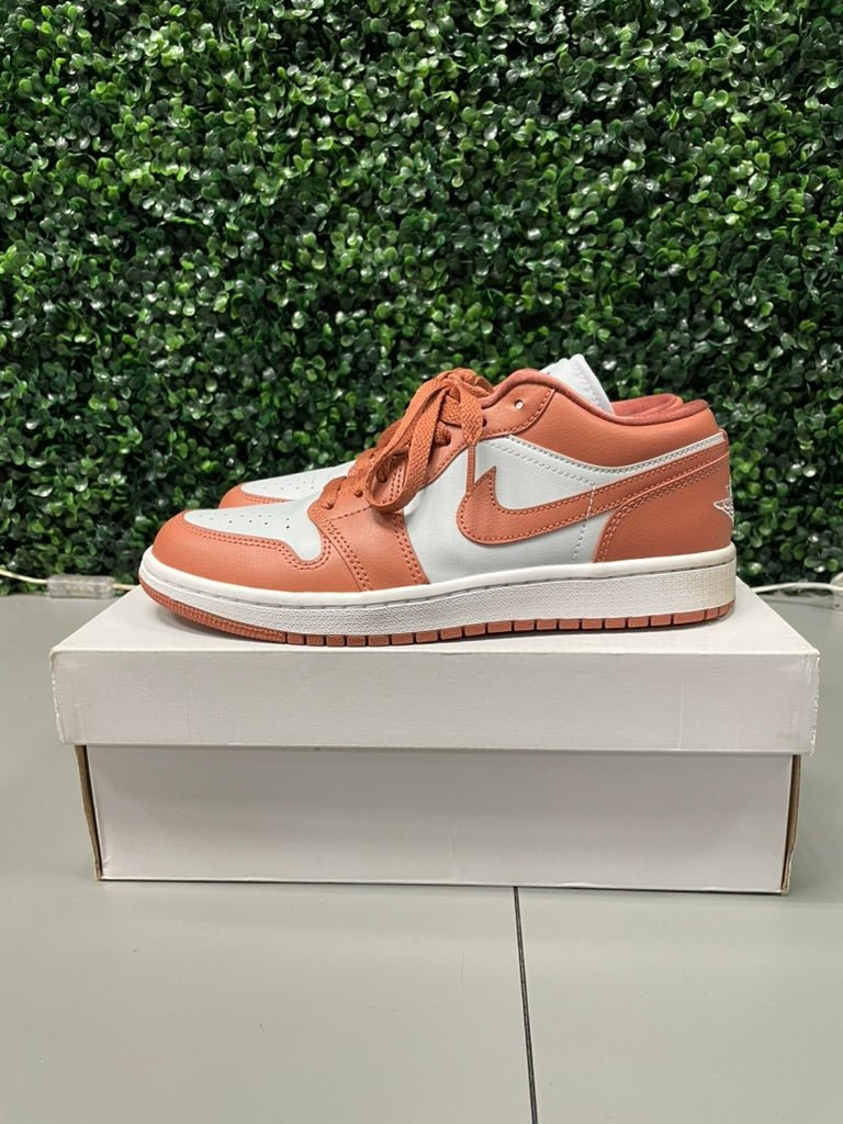 Jordan 1 Low "Sky J Orange" Size 8W - Hype World