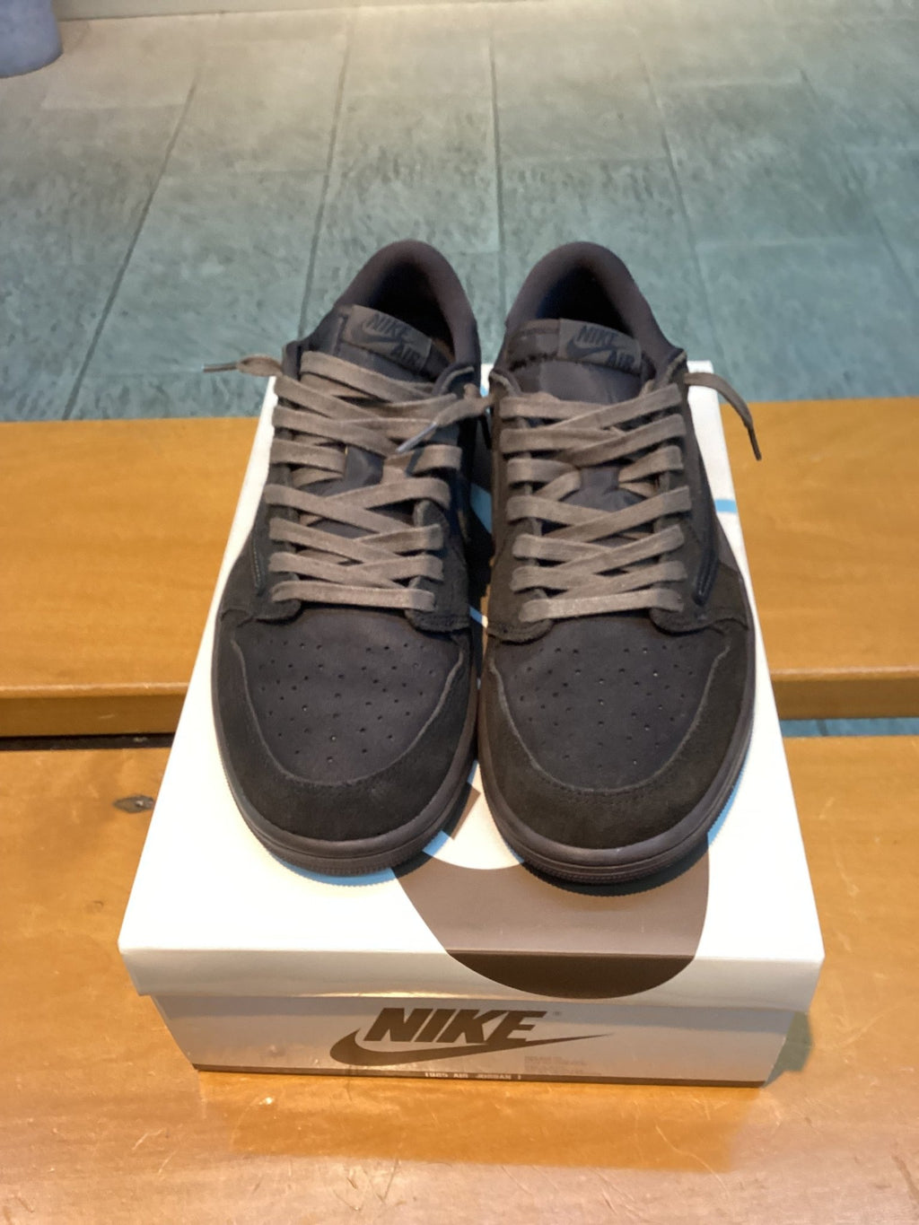 Jordan 1 Low TS “Velvet Brown” Size 10.5 Preowned - Hype World