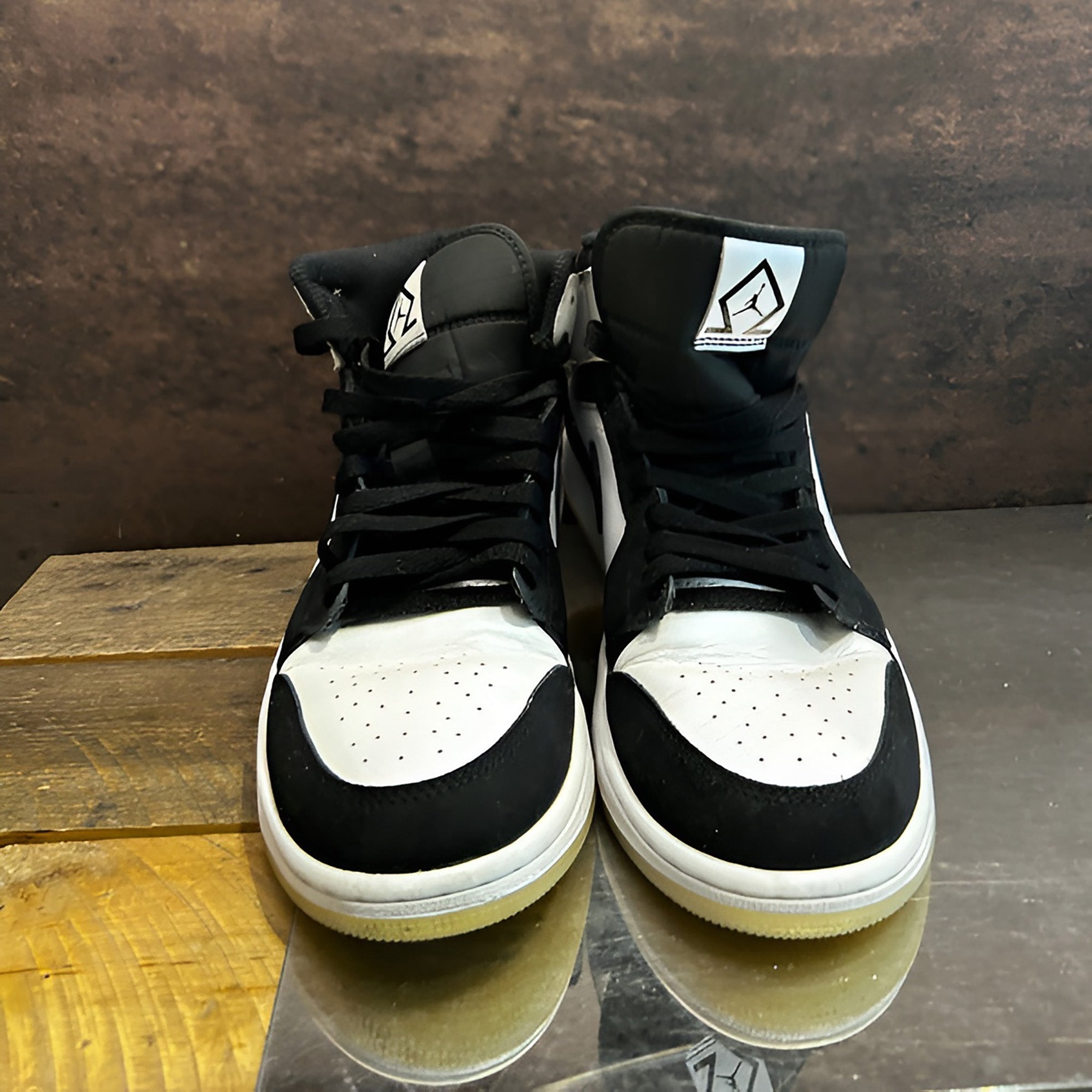 Jordan 1 Mid "Diamond Shorts" Size 7.5 Preowned - Hype World