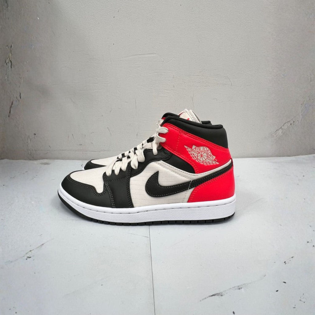 Jordan 1 Mid “Orewood Brown” Size 7.5W/6M Preowned - Hype World