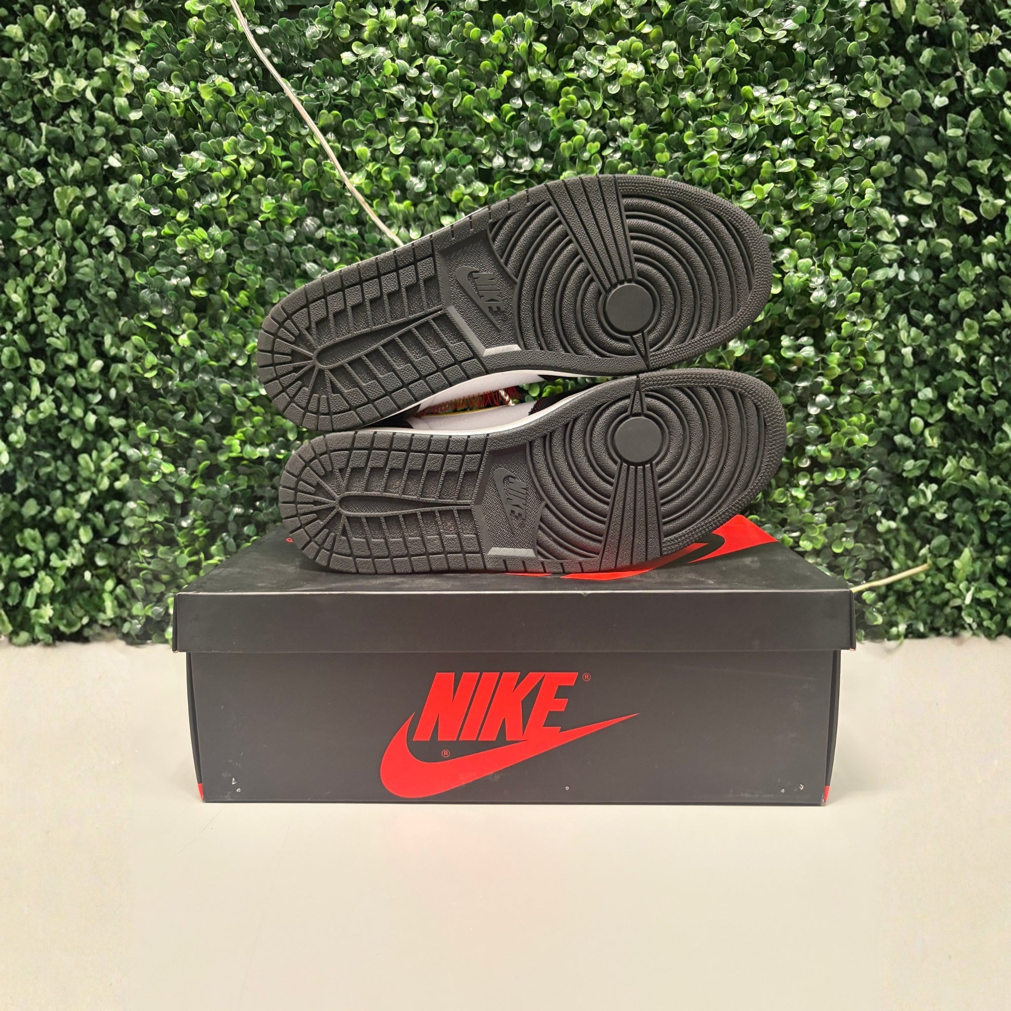 Jordan 1 Retro High "Defiant" Size 11 Preowned - Hype World