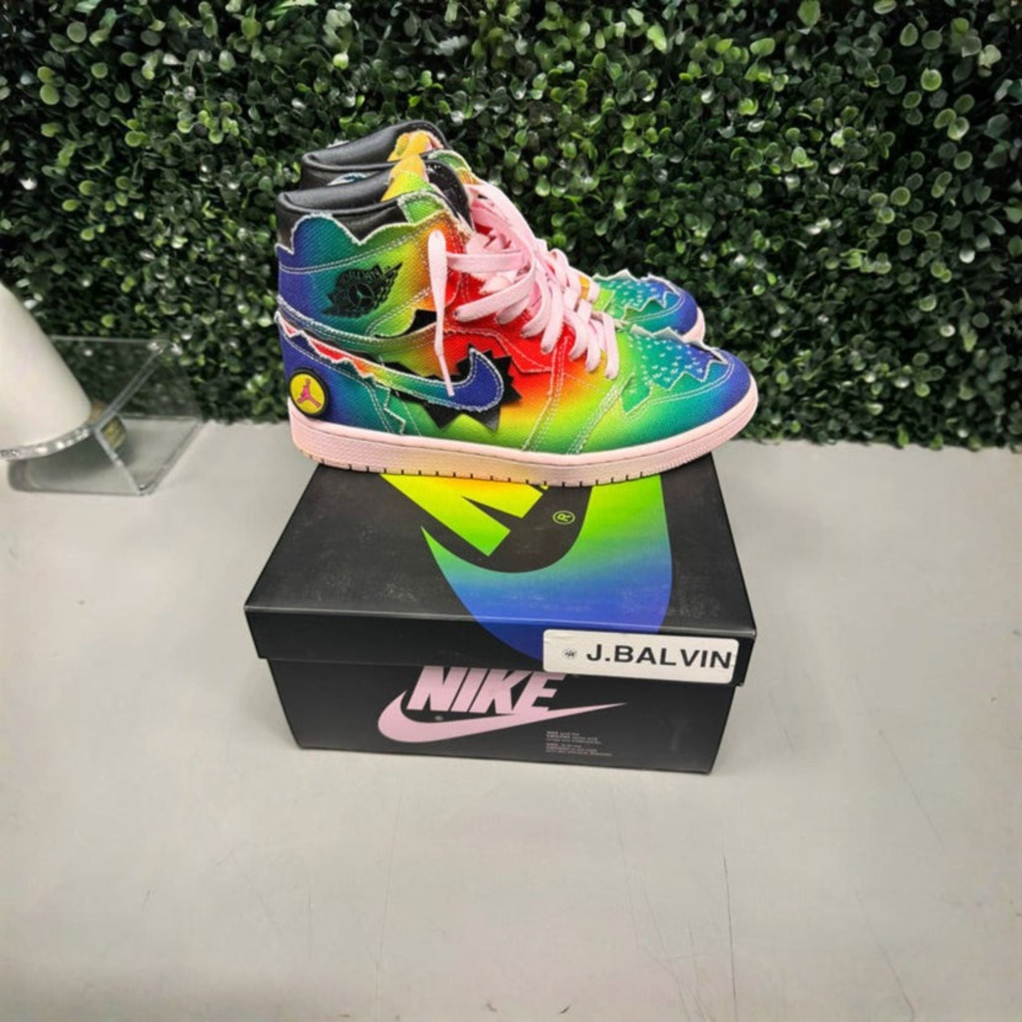 Jordan 1 Retro High "J Balvin" Size 9 Preowned - Hype World