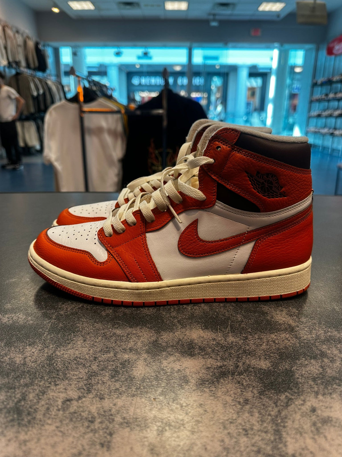 Jordan 1 Retro High OG Starfish (Women's) Size 12W/10.5M Preowned - Hype World
