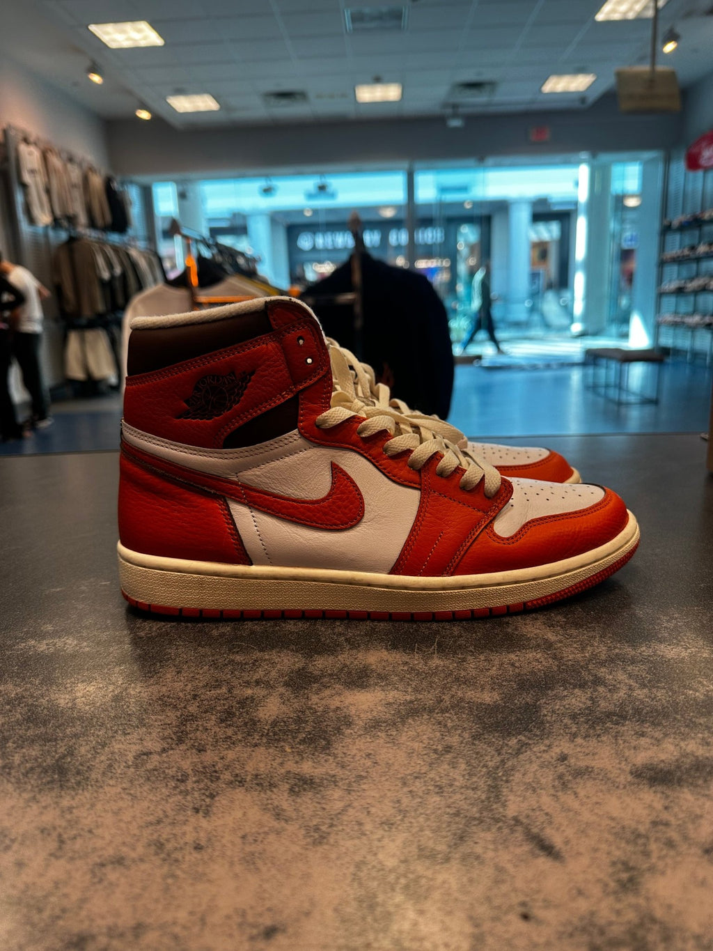 Jordan 1 Retro High OG Starfish (Women's) Size 12W/10.5M Preowned - Hype World