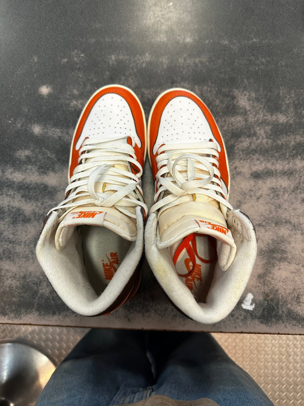 Jordan 1 Retro High OG Starfish (Women's) Size 12W/10.5M Preowned - Hype World