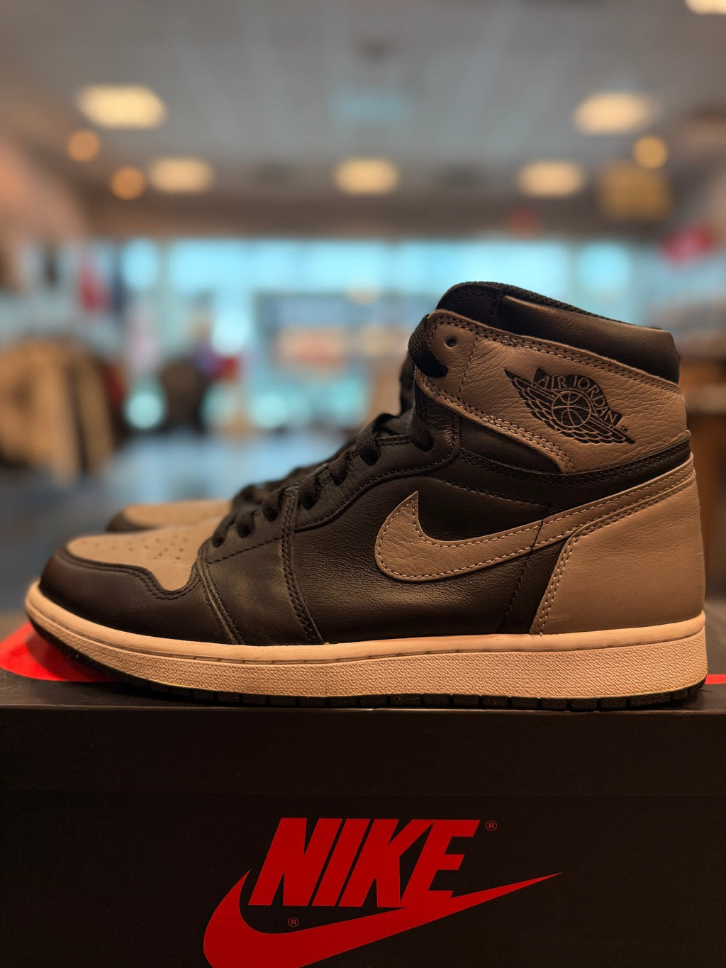 Jordan 1 Retro High Shadow (2018) Size 10.5 Preowned - Hype World