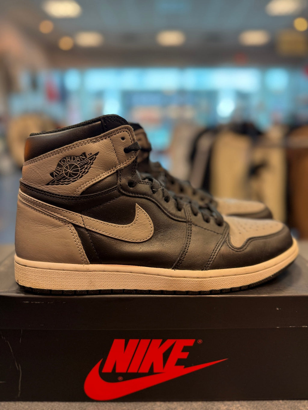Jordan 1 Retro High Shadow (2018) Size 10.5 Preowned - Hype World