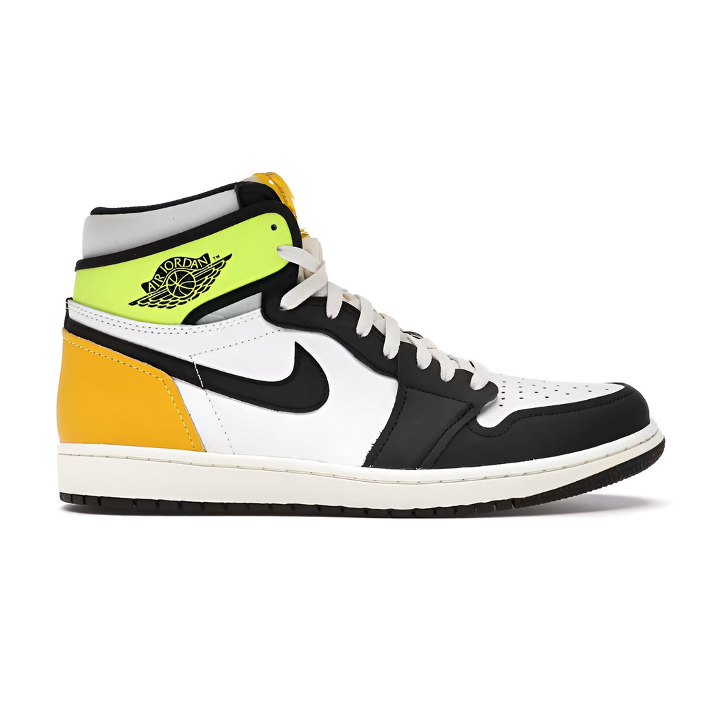 Jordan 1 Retro High "White Black Volt University Gold" (GS) - Hype World