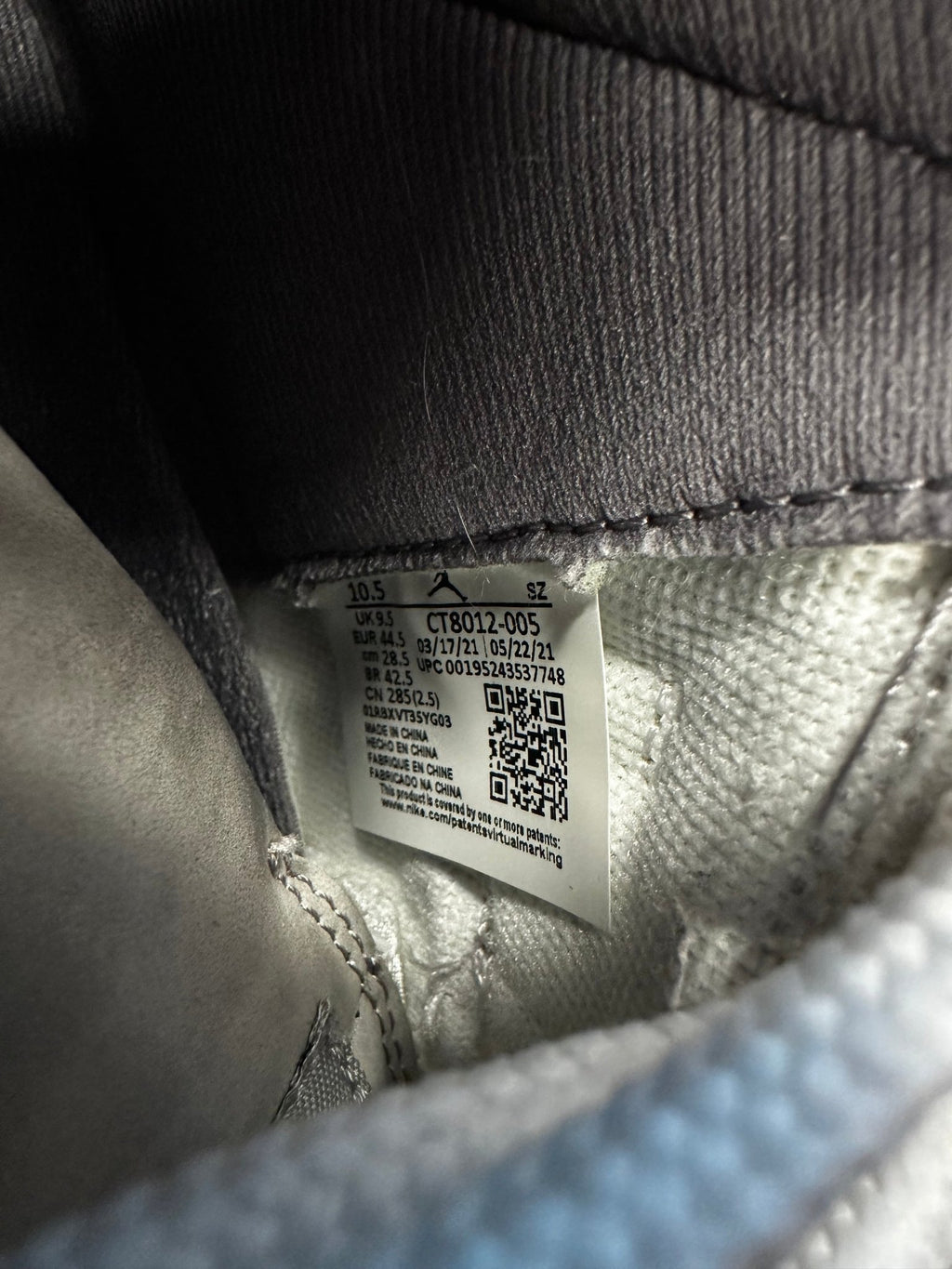 Jordan 11 "Cool Grey" Size 10.5 Preowned - Hype World