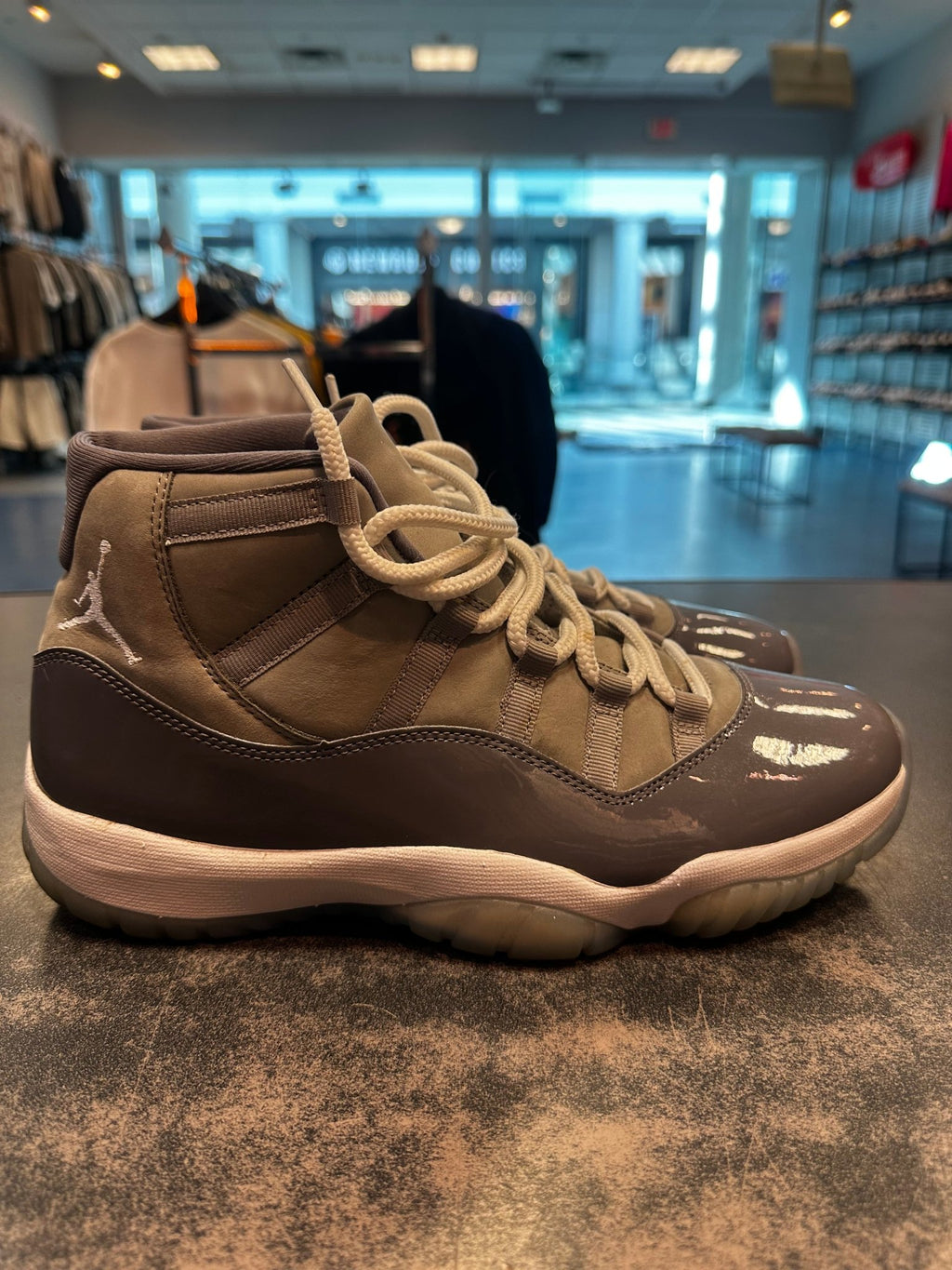 Jordan 11 "Cool Grey" Size 10.5 Preowned - Hype World