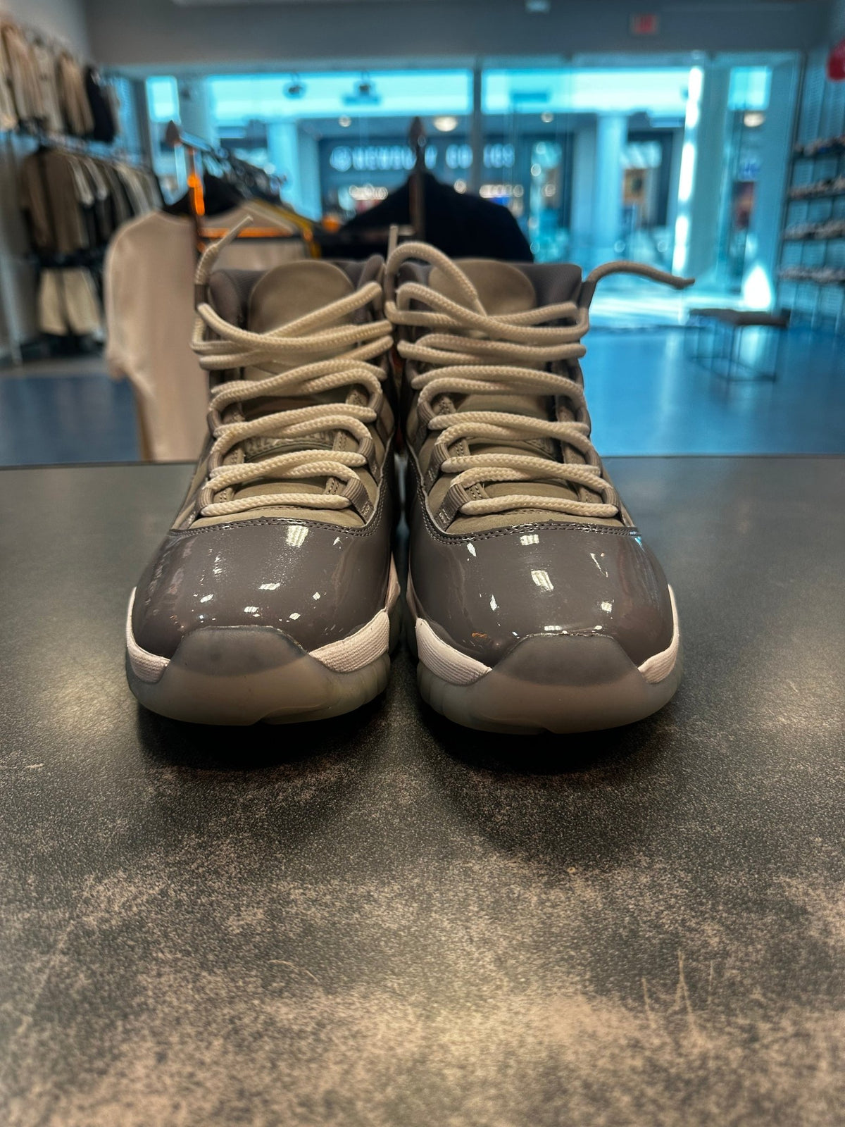Jordan 11 "Cool Grey" Size 10.5 Preowned - Hype World