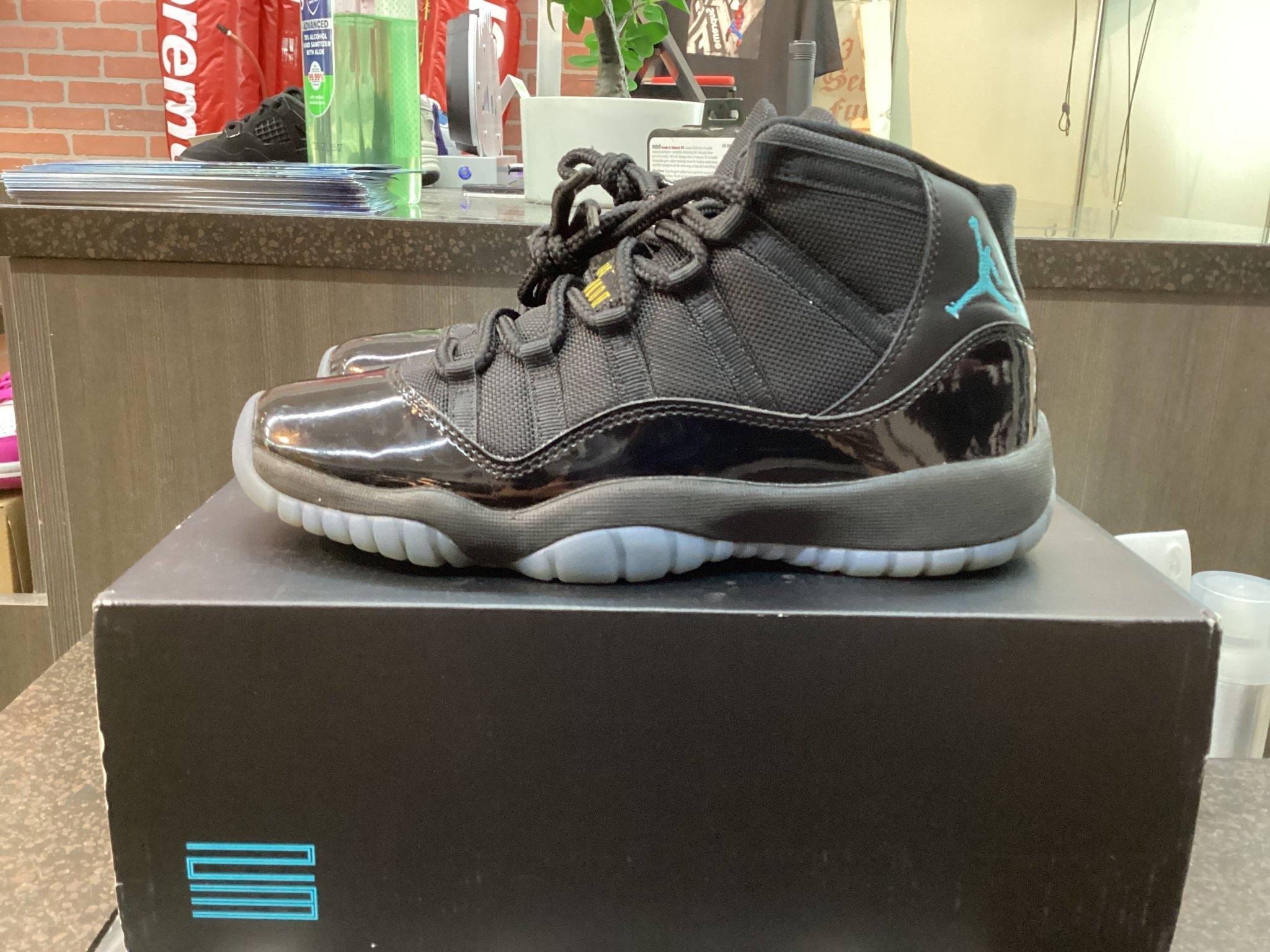 Jordan 11 Gamma Size 7Y Pre Owned - Hype World