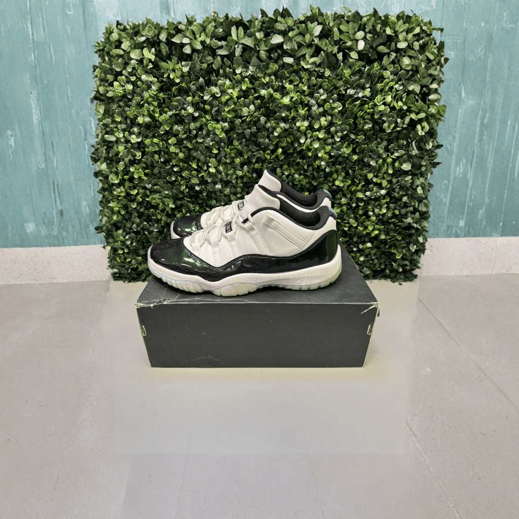 Jordan 11 Low "Iridescent" Size 11 Preowned - Hype World