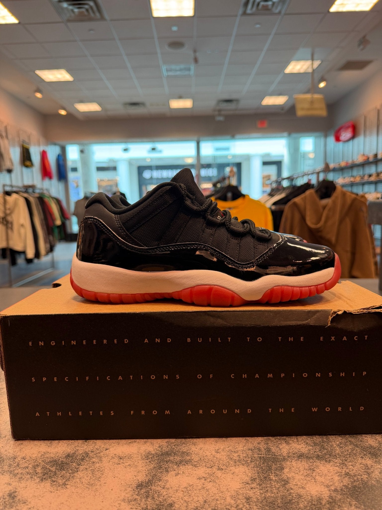 Jordan 11 Retro Low Bred Size 6.5Y GS Preowned - Hype World
