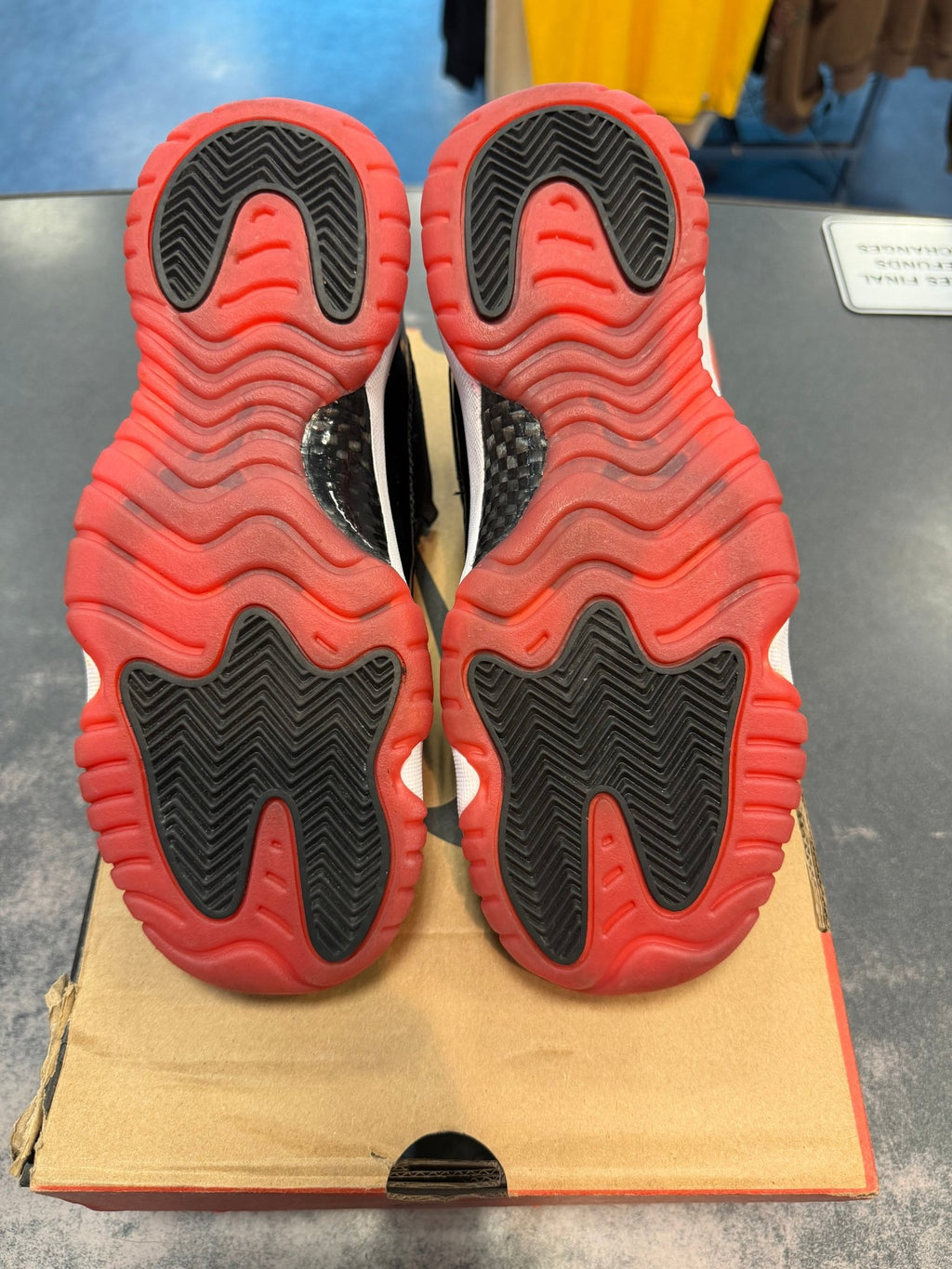 Jordan 11 Retro Low Bred Size 6.5Y GS Preowned - Hype World