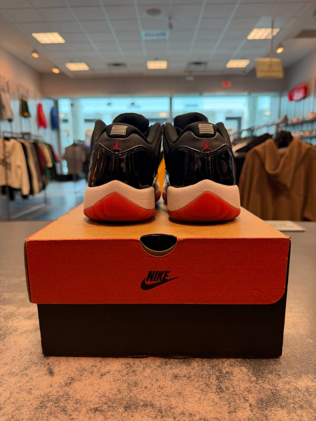Jordan 11 Retro Low Bred Size 6.5Y GS Preowned - Hype World