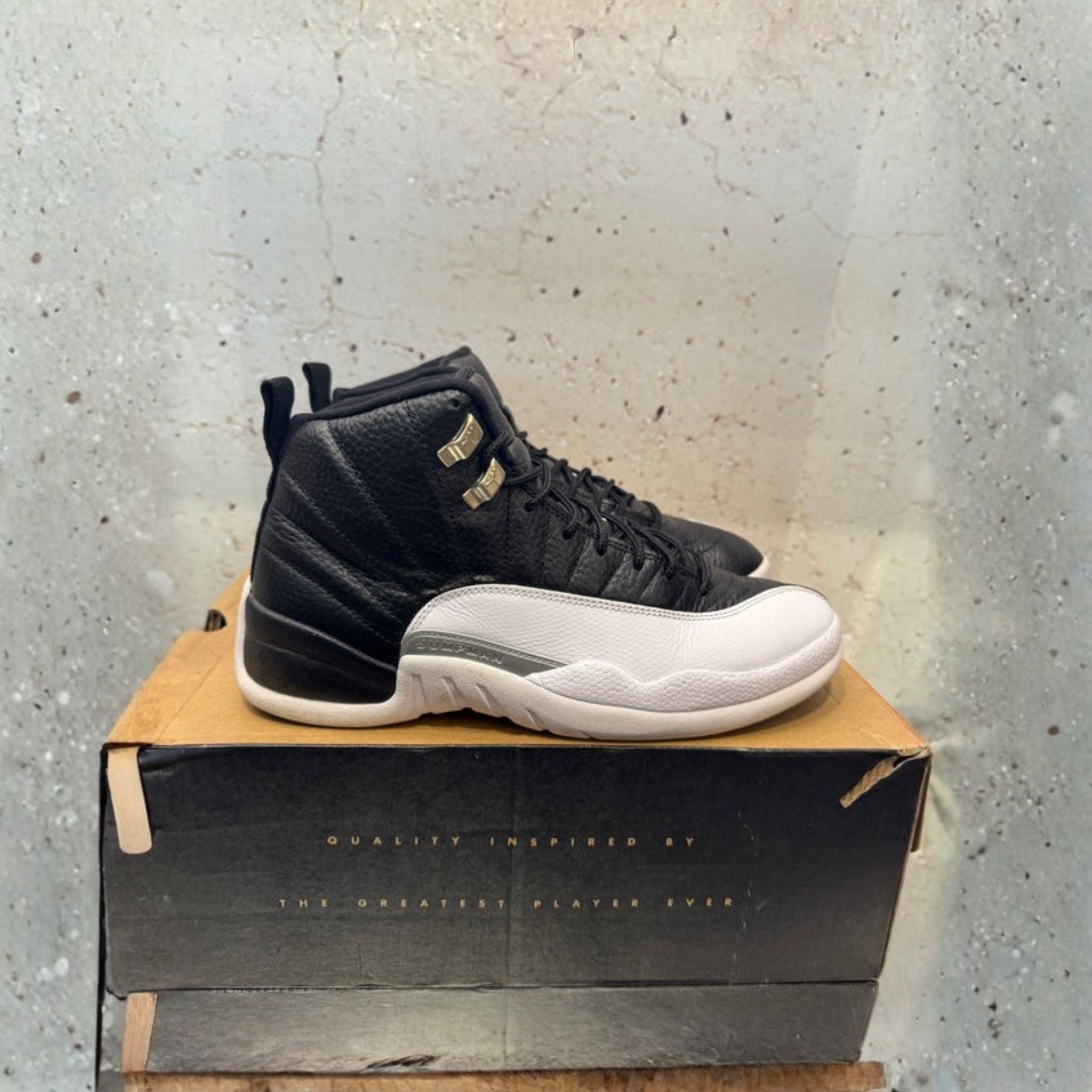 Jordan 12 "Playoffs" Size 9 Preowned - Hype World