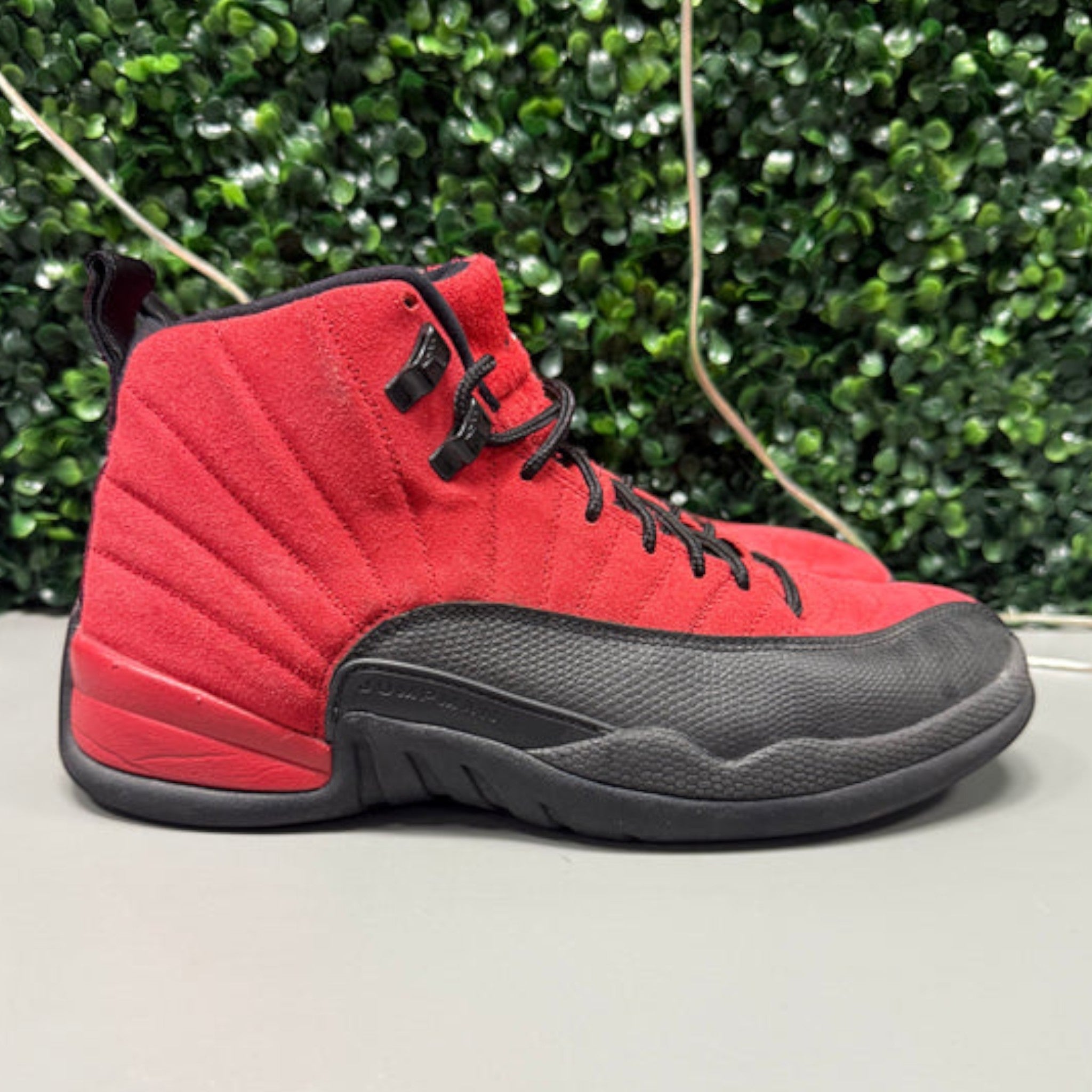 Jordan 12 "Reverse Flu Game" Size 8.5 Preowned - Hype World