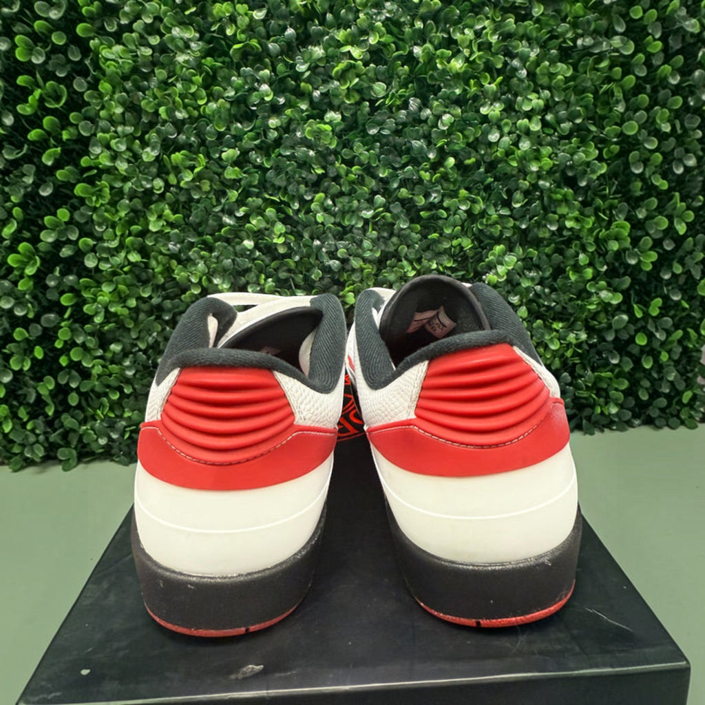 Jordan 2 Retro Low "Chicago" Size 11.5 Preowned - Hype World