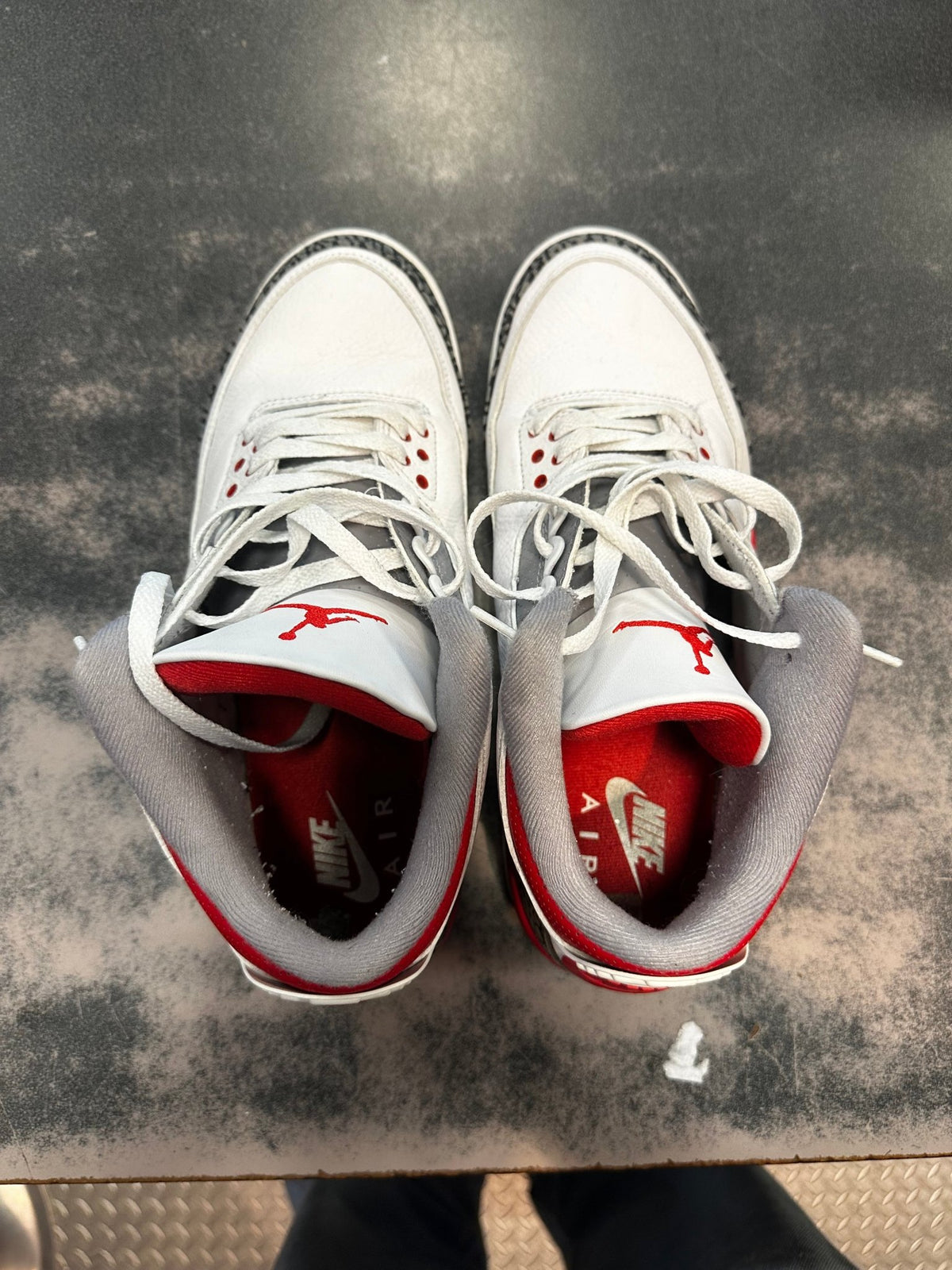Jordan 3 "Fire Red" Size 10 Preowned - Hype World