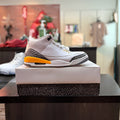 Jordan 3 "Laser Orange" (Women's) Size 11W/9.5M Preowned - Hype World