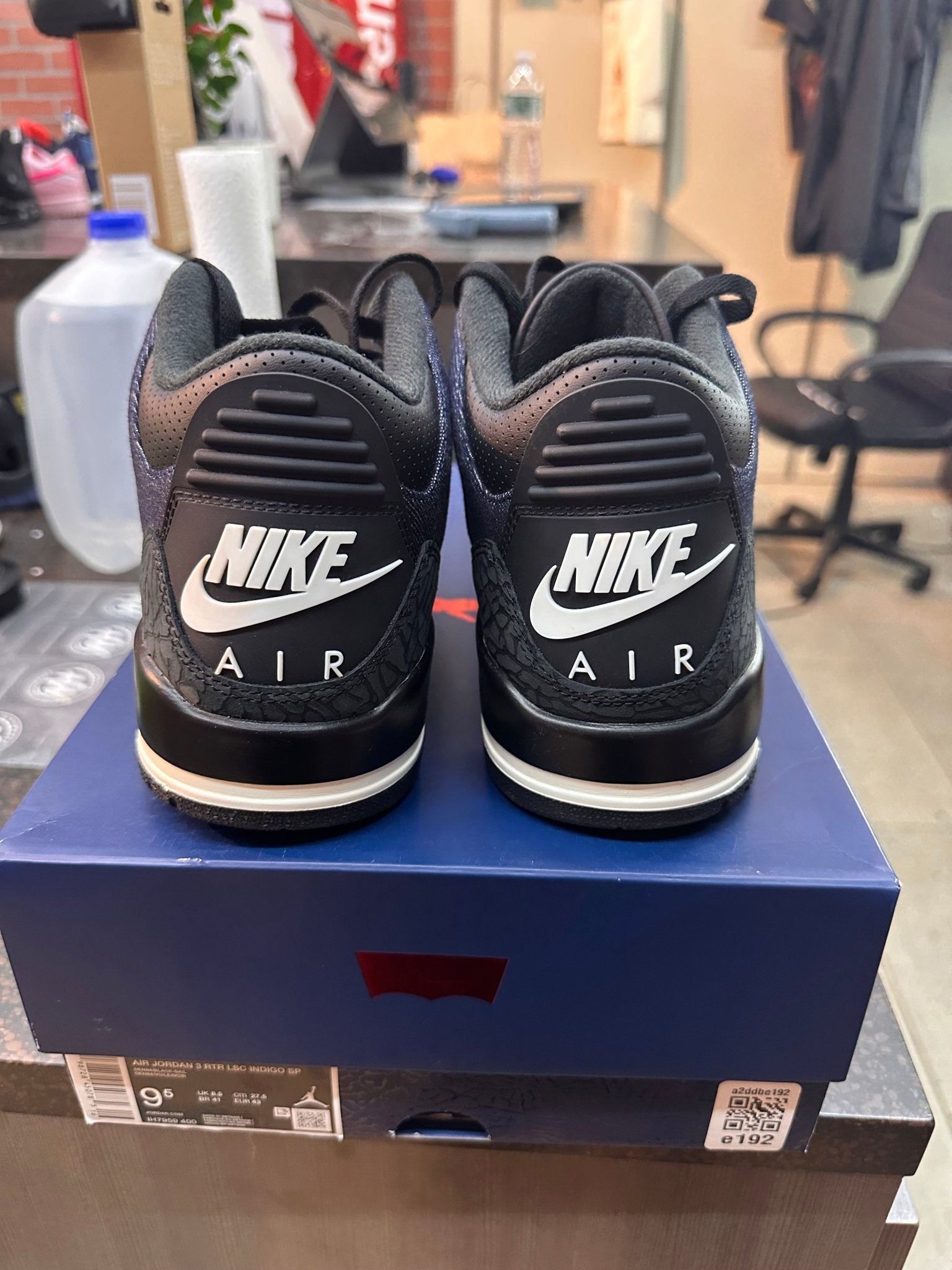Jordan 3 "Levi Blue" Preowned - Hype World
