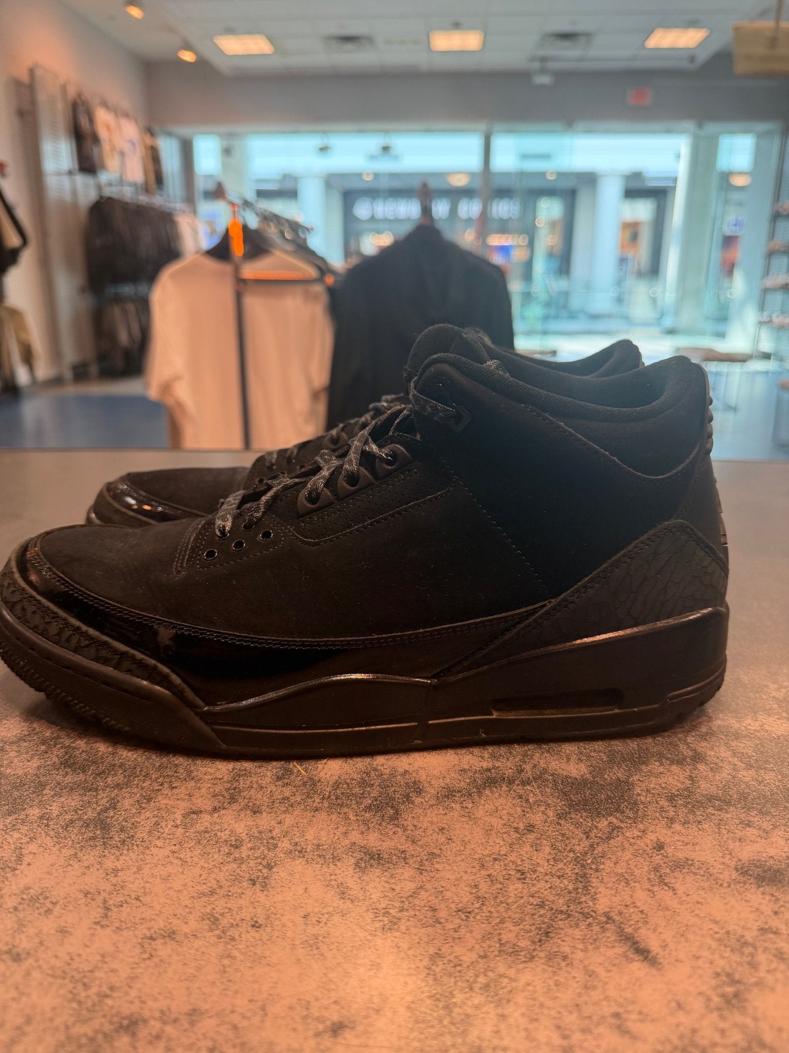 Jordan 3 Retro Black Cat (2025) Size 12 Preowned No Box - Hype World