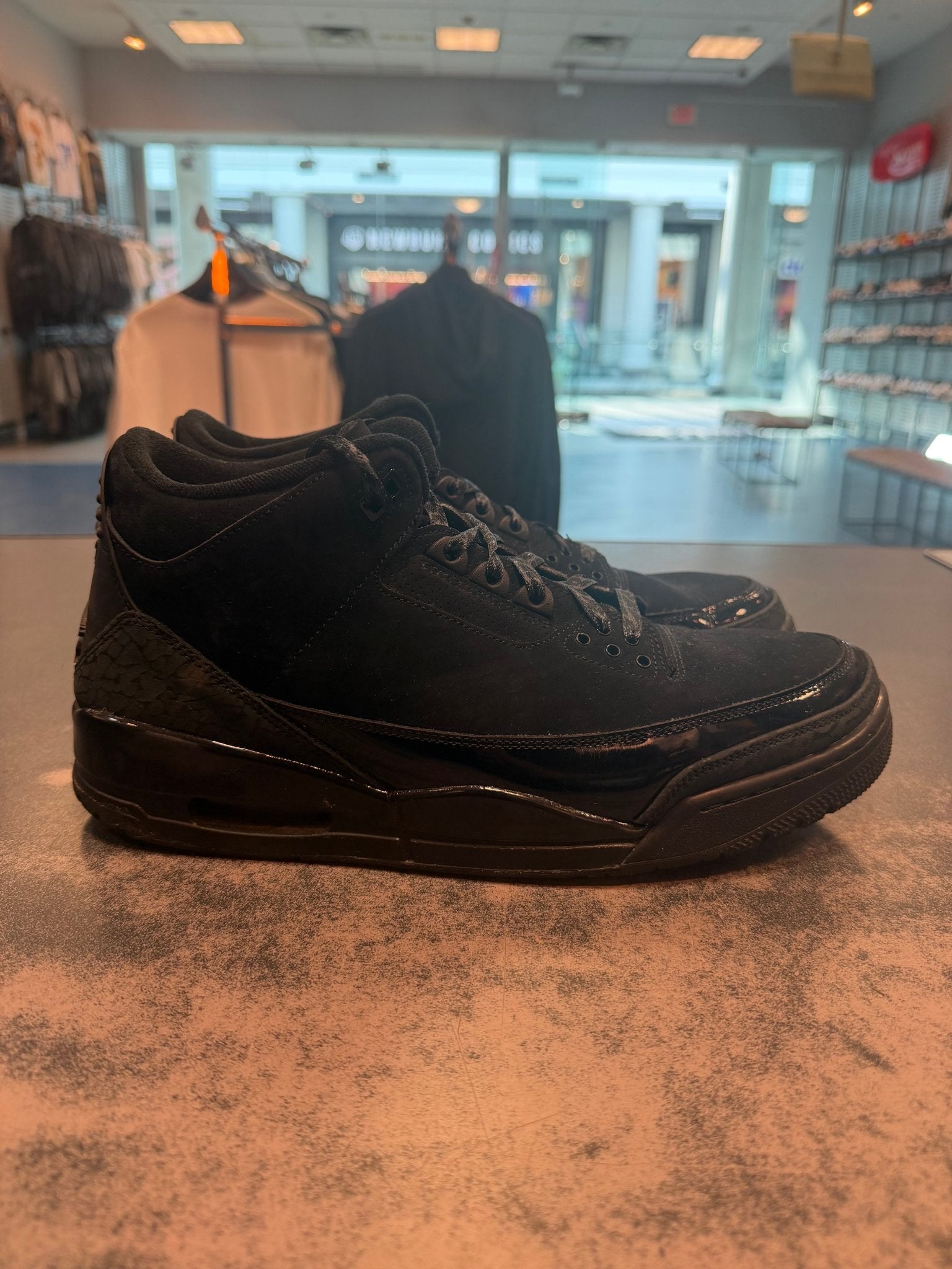 Jordan 3 Retro Black Cat (2025) Size 12 Preowned No Box - Hype World