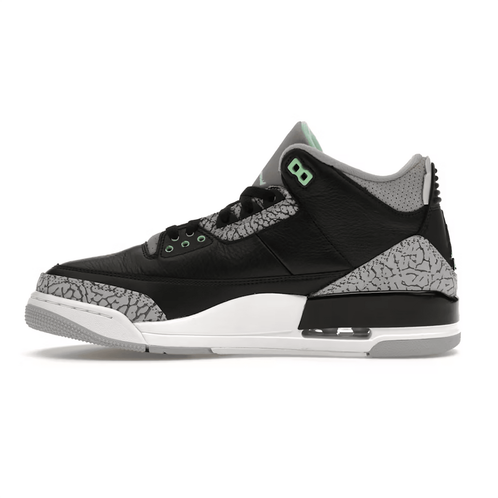 Jordan 3 Retro "Green Glow" - Hype World