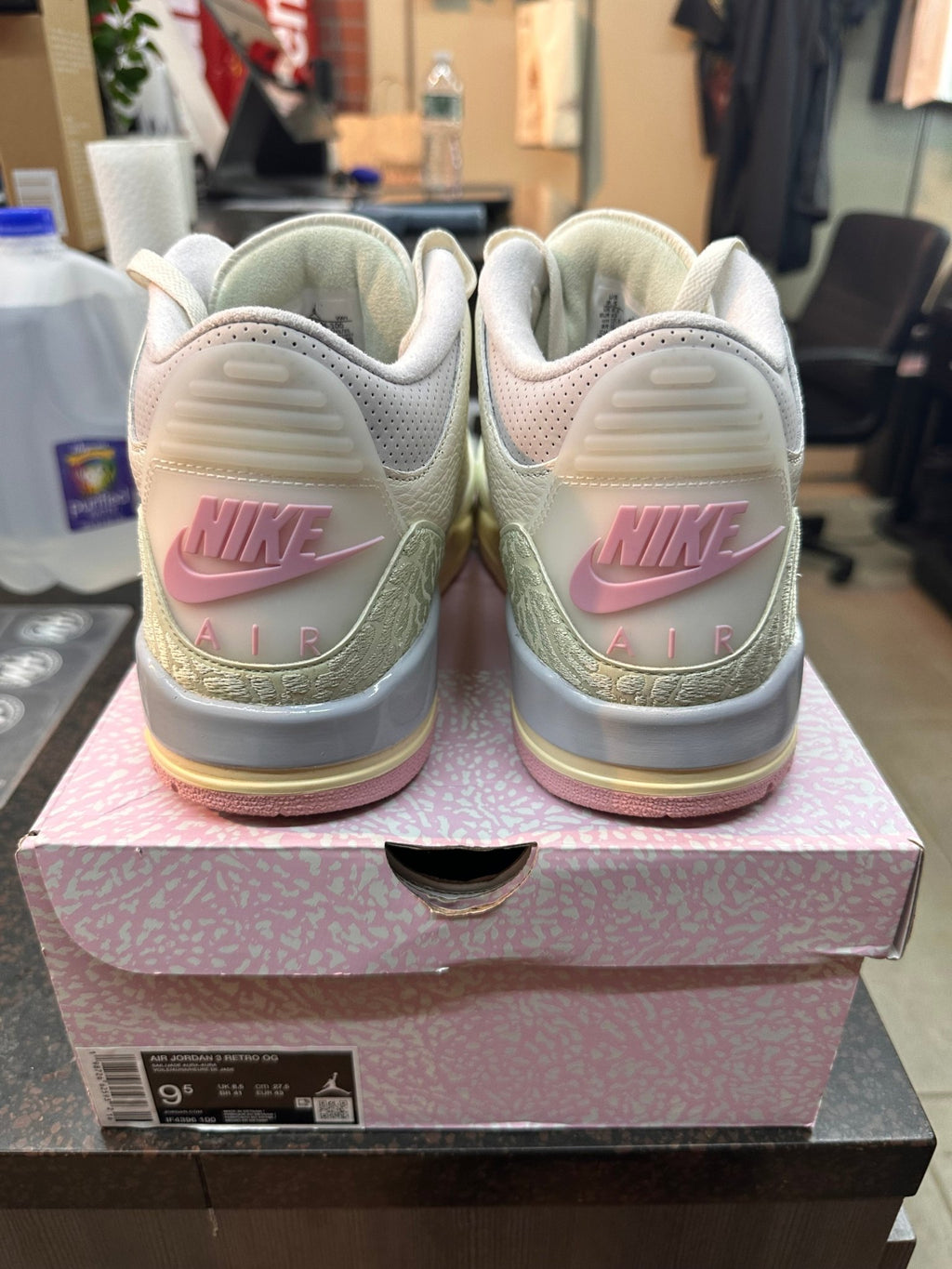 Jordan 3 "Spring is in The Air" Preowned - Hype World
