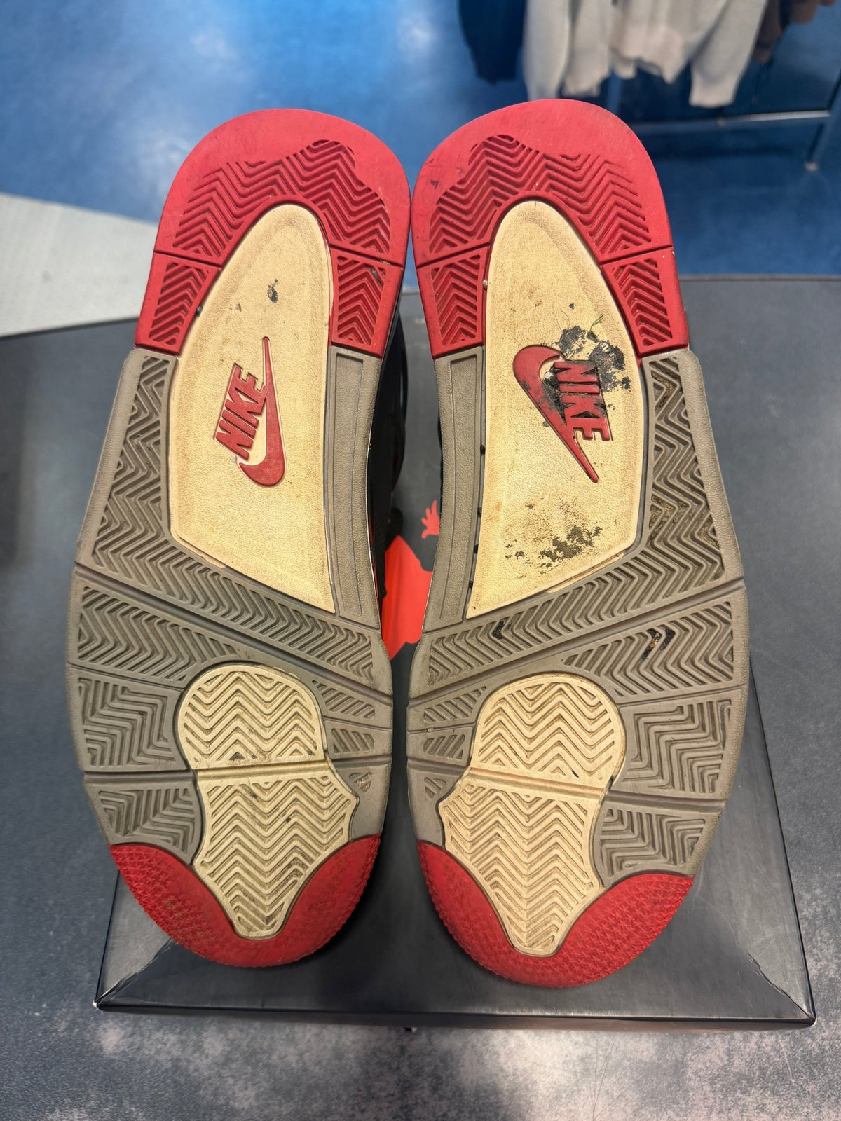 Jordan 4 "Bred" Size 13 Preowned - Hype World