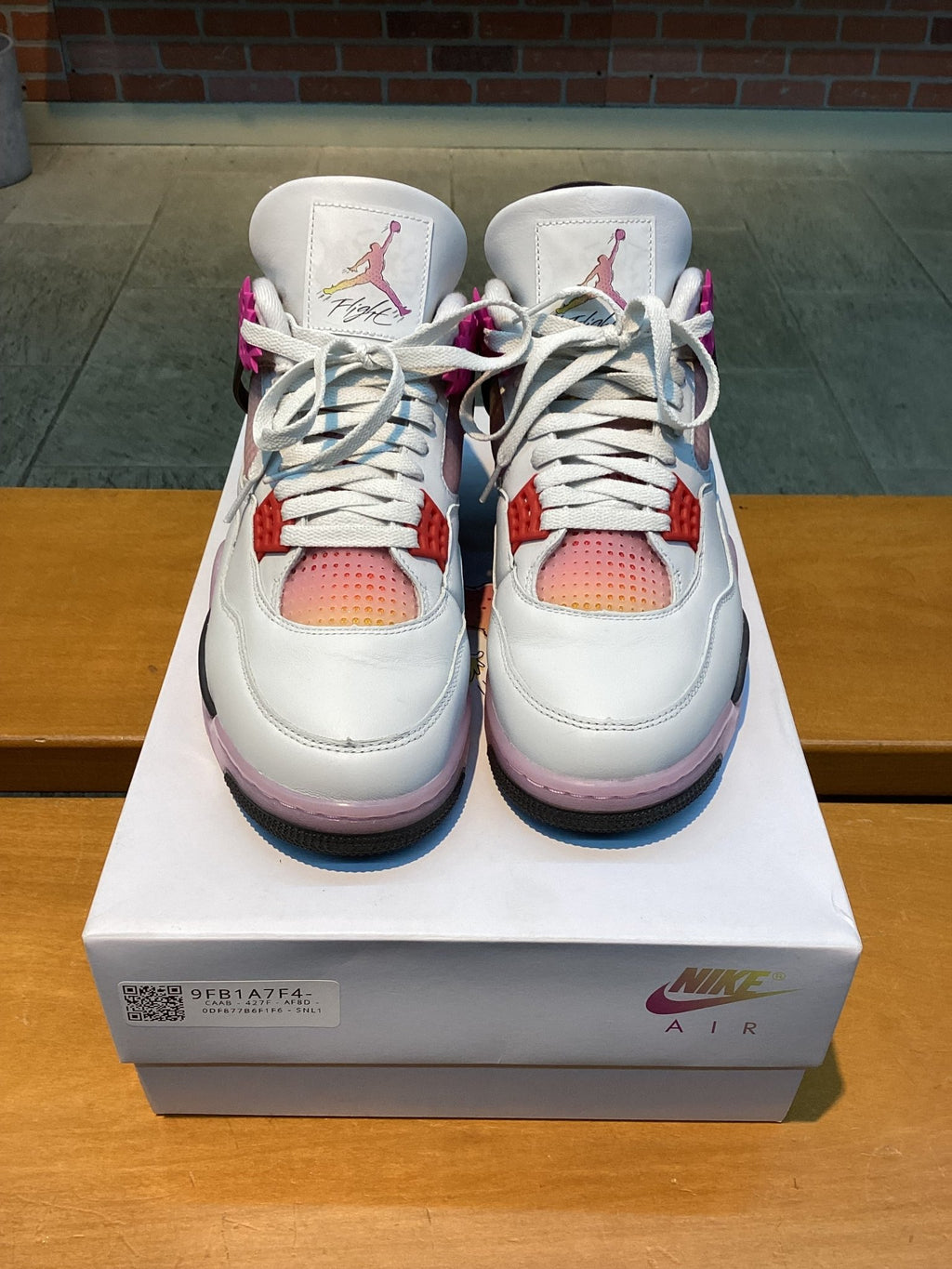 Jordan 4 “Comic” size 10 Preowned - Hype World