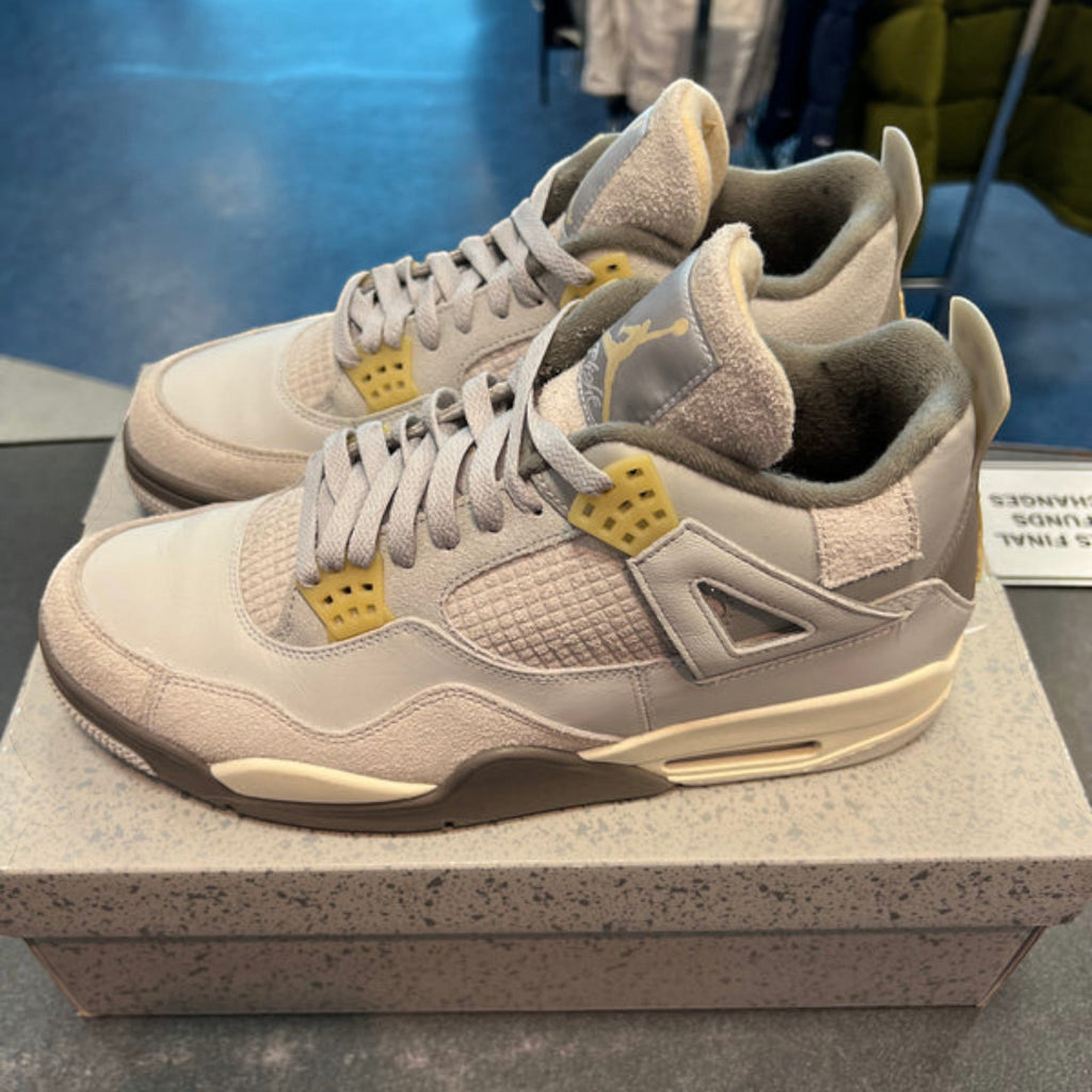 Jordan 4 "Craft Photon Dust" Size 12M Preowned - Hype World