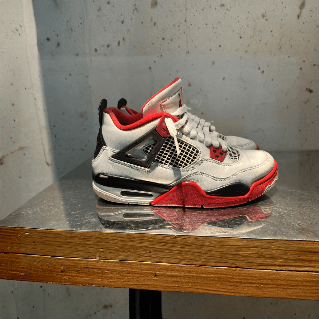 Jordan 4 "Fire Red" Size 5.5y Preowned - Hype World