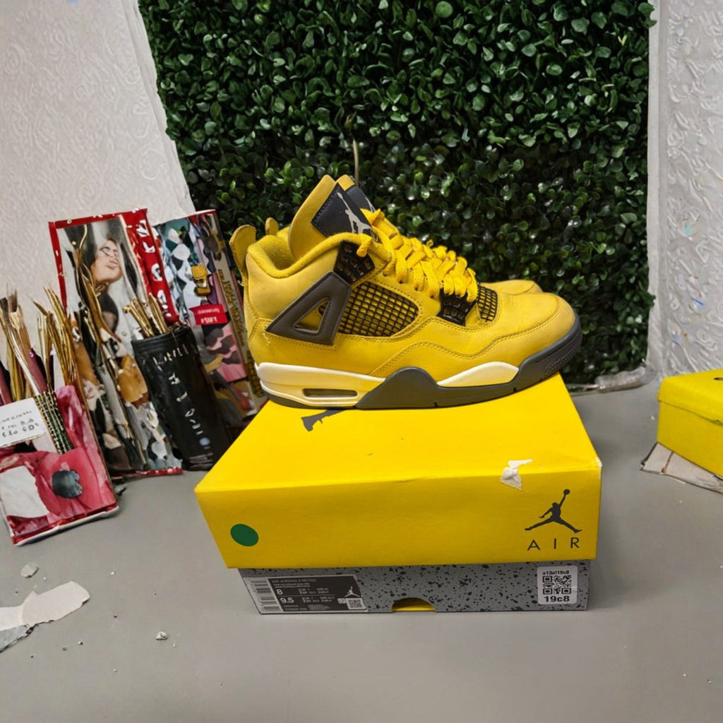 Jordan 4 "Lightning" Size 8 Preowned - Hype World