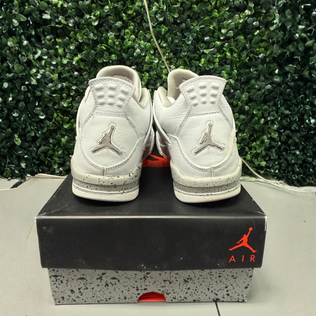 Jordan 4 "Oreo" Size 5Y Preowned - Hype World